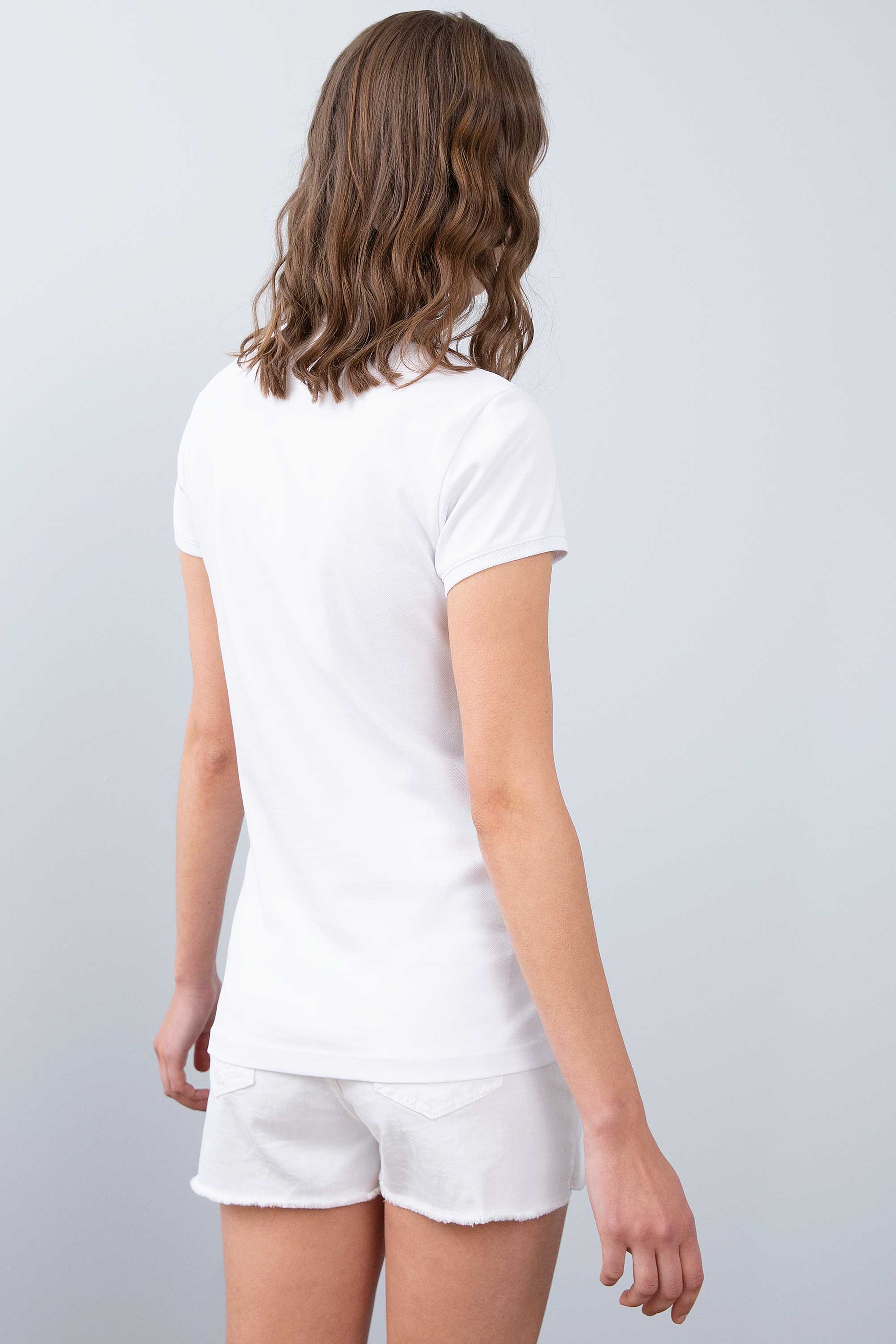 Kadın Beyaz Polo Yaka T-Shirt - Image 3
