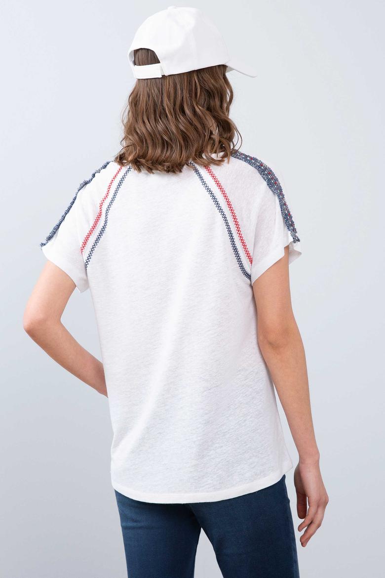 Kadın Beyaz Bisiklet Yaka T-Shirt - 50202176001