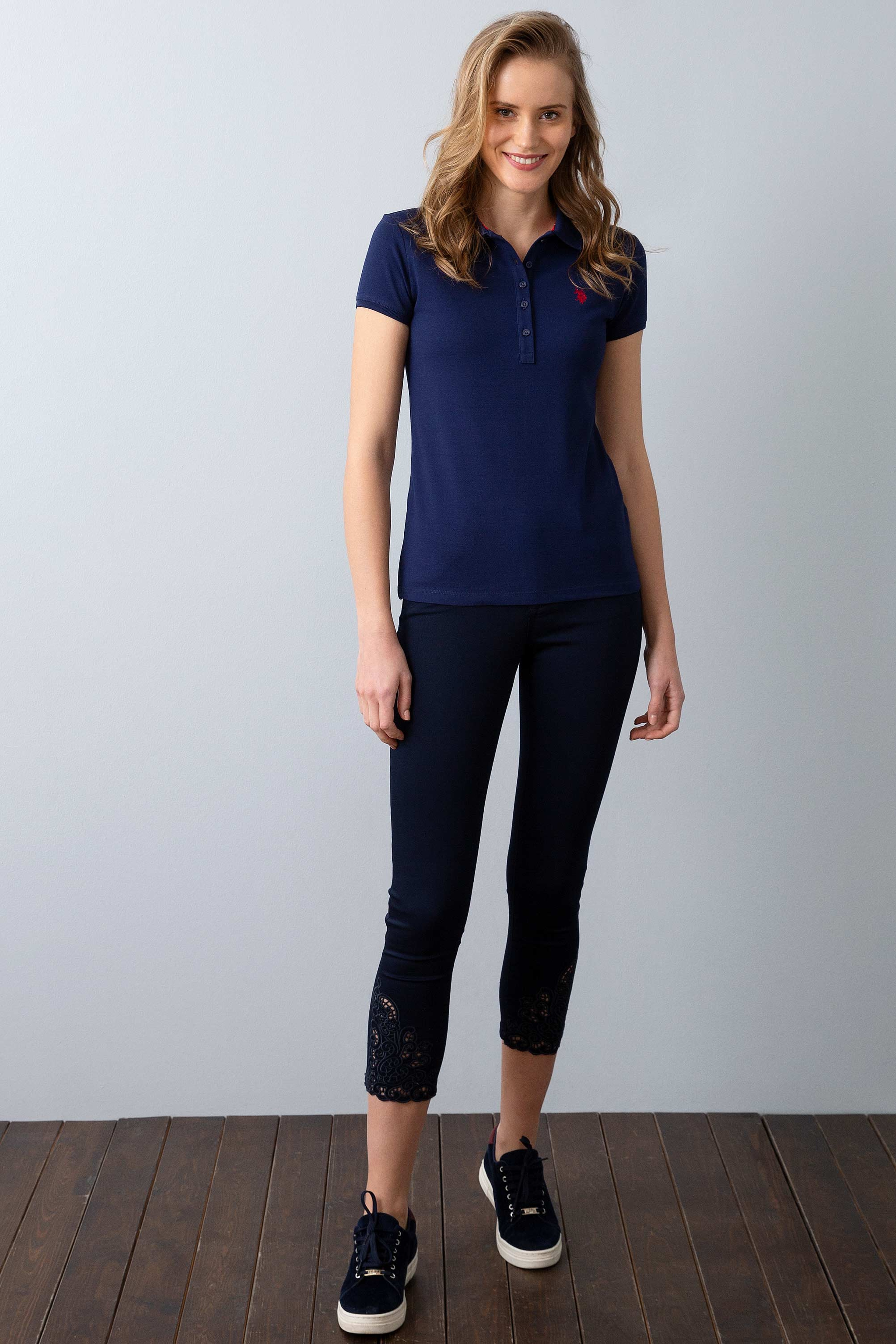 Kadın Lacivert Polo Yaka T-Shirt - Image 2