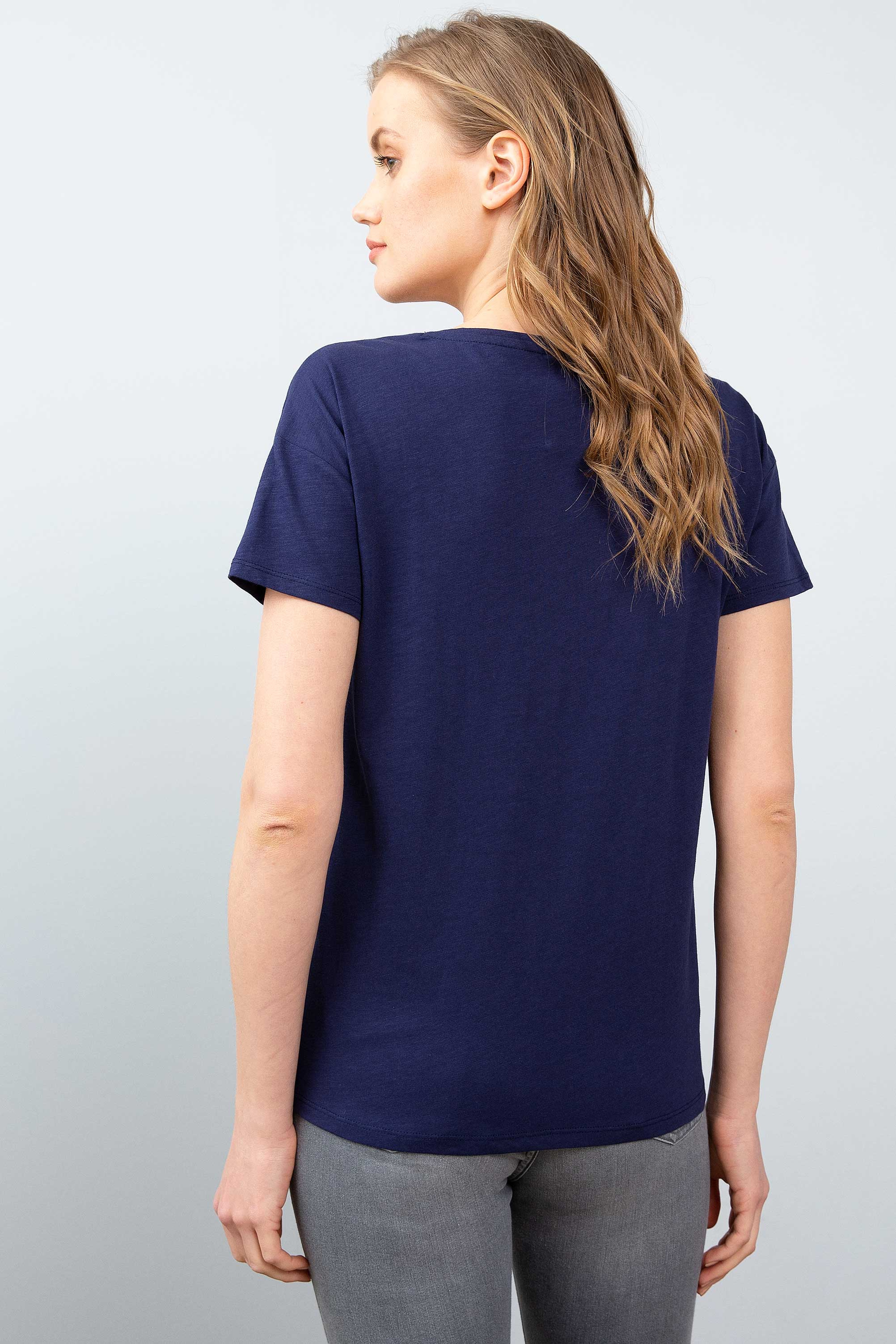 Kadın Lacivert V - Yaka T-Shirt - Image 3