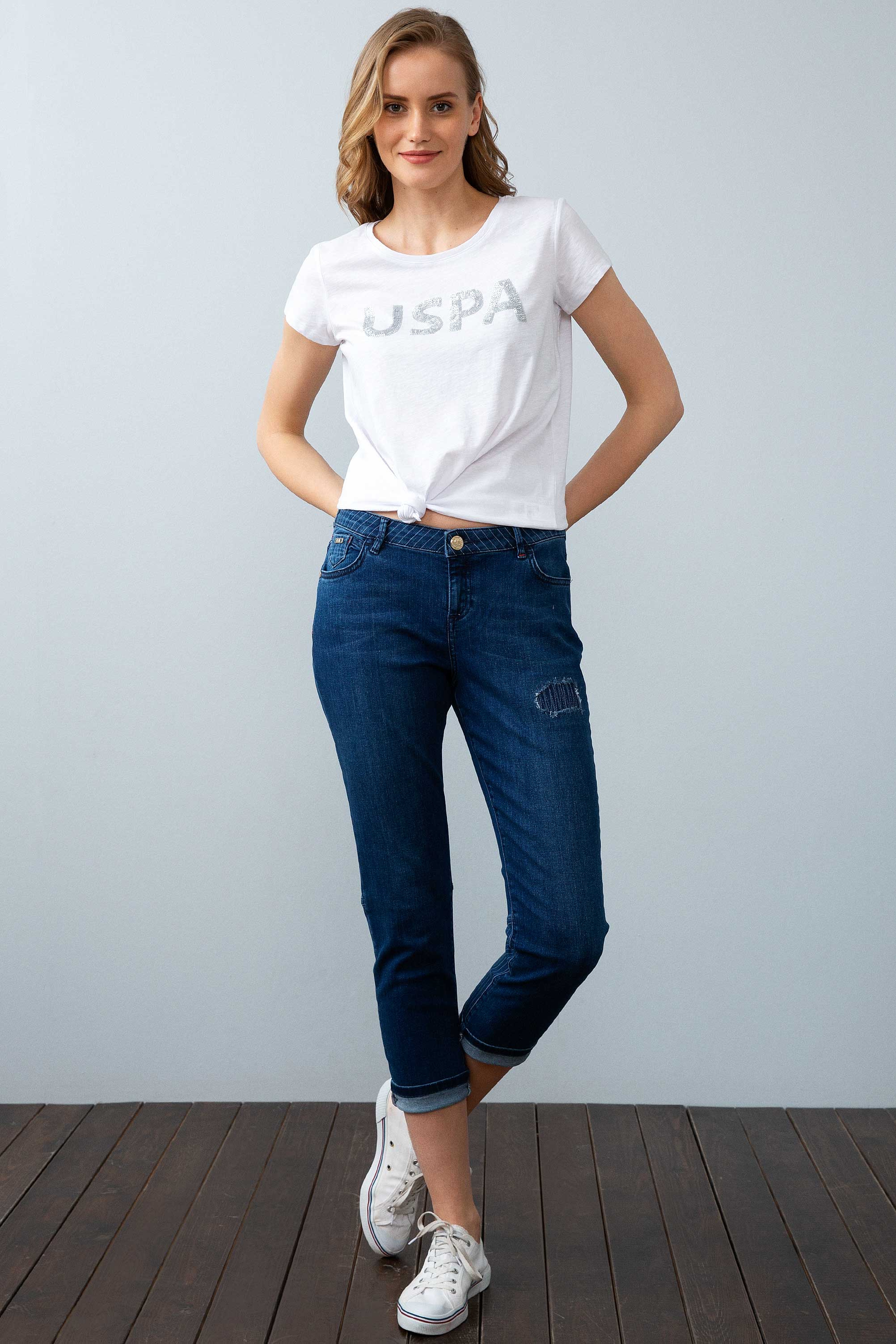 Kadın Beyaz Bisiklet Yaka T-Shirt - Image 3