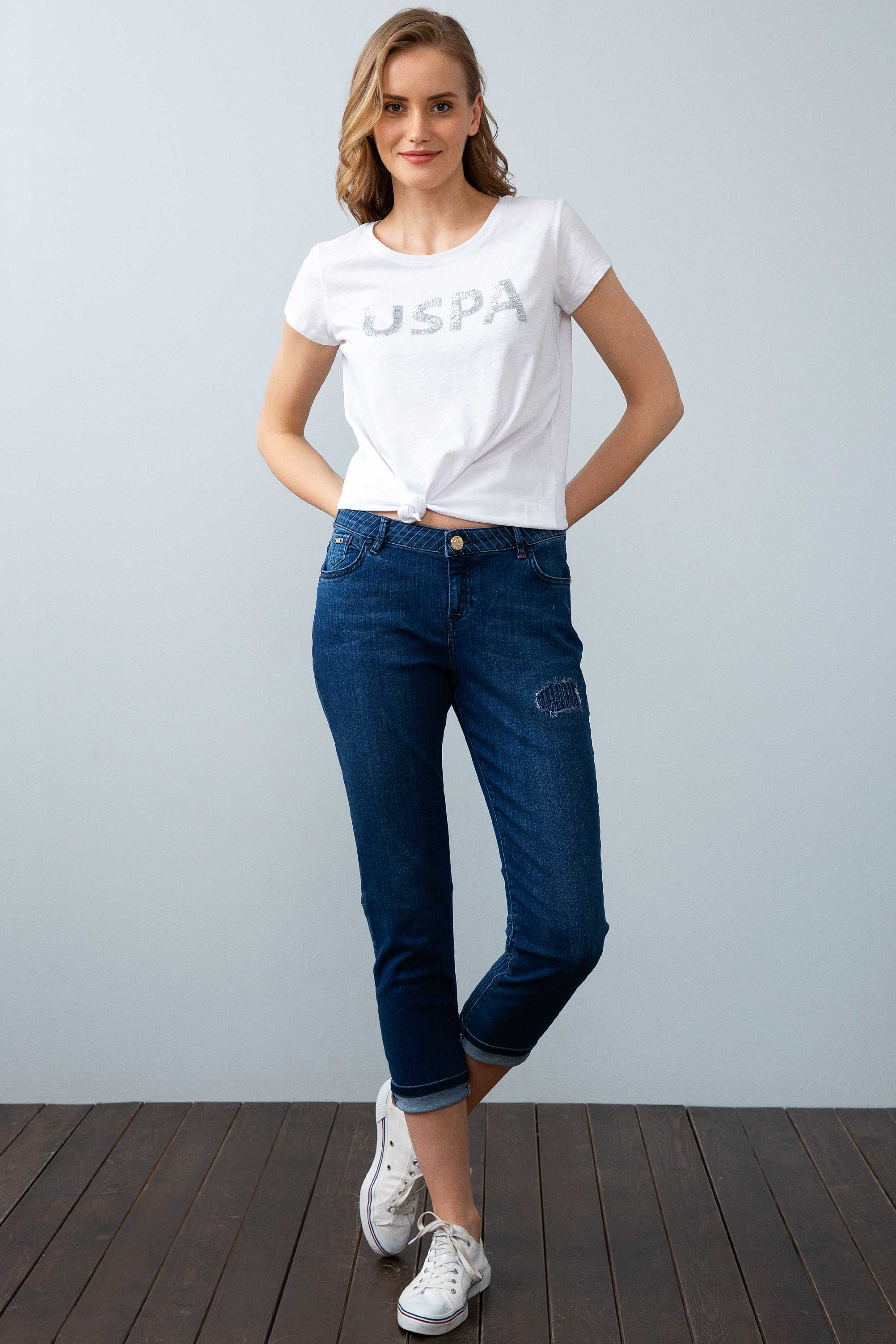 Kadın Beyaz Bisiklet Yaka T-Shirt