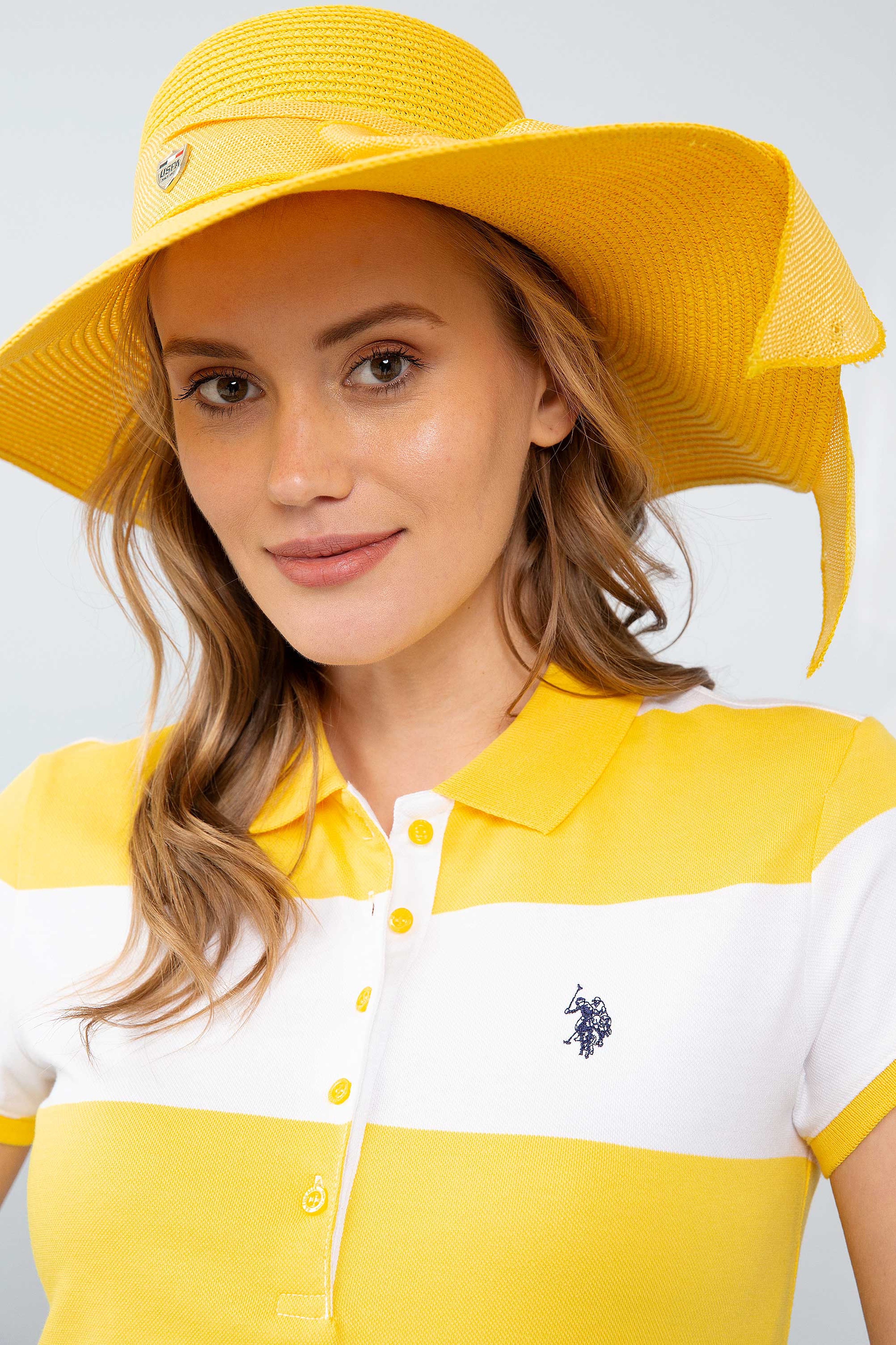 Kadın Sarı Polo Yaka T-Shirt - Image 1