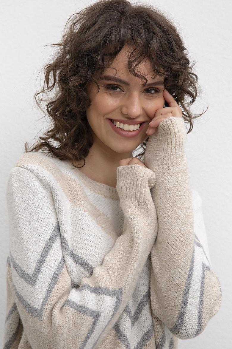 Kadın Beyaz Triko Kazak