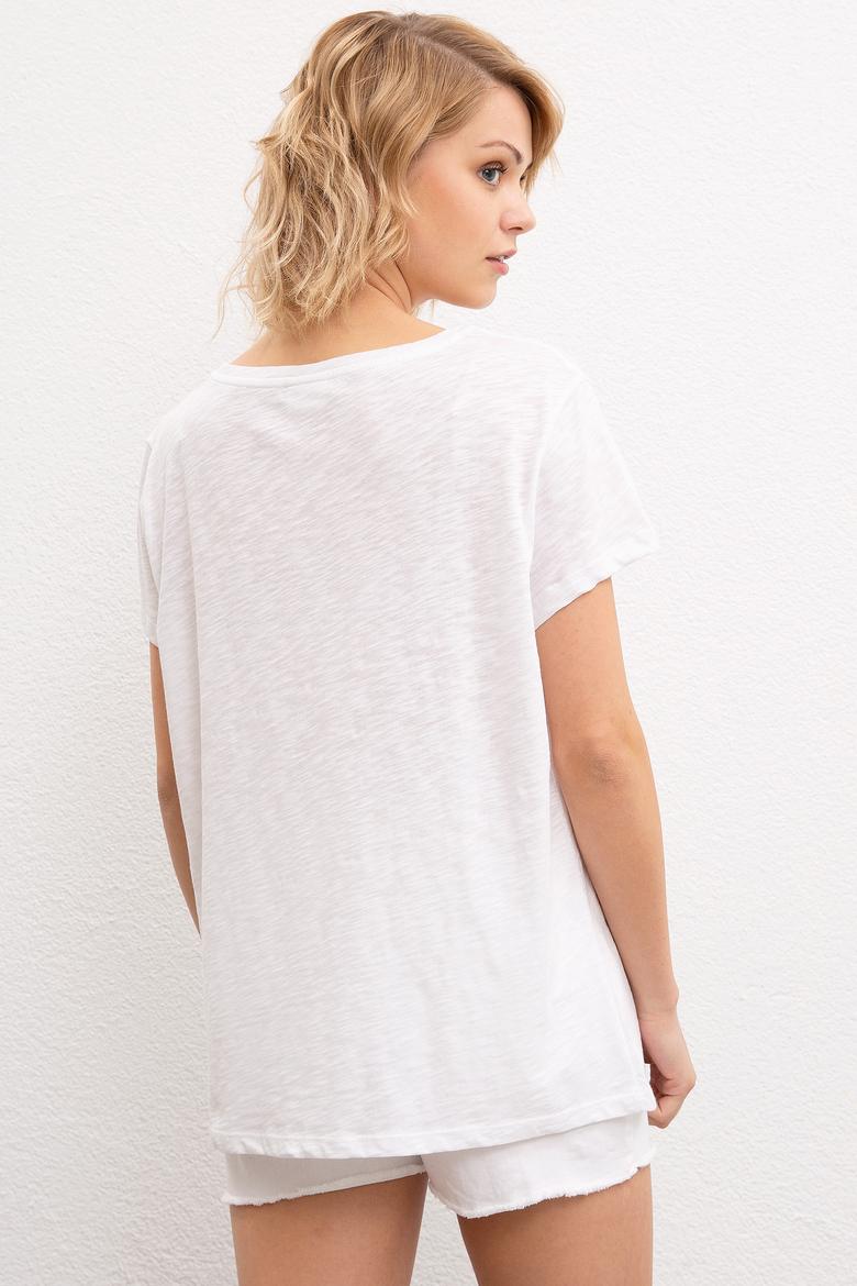 Kadın Beyaz Bisiklet Yaka T-Shirt - 50220673005