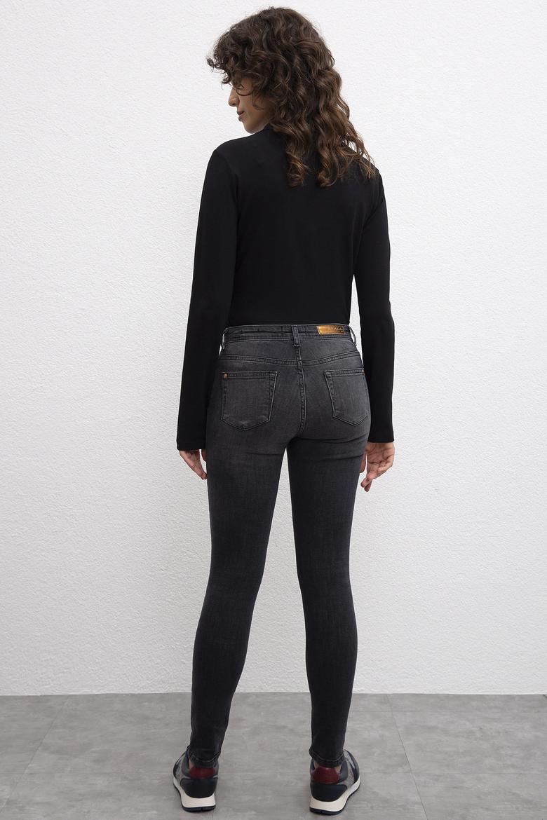 Kadın Siyah Denim Pantolon - 50213401002