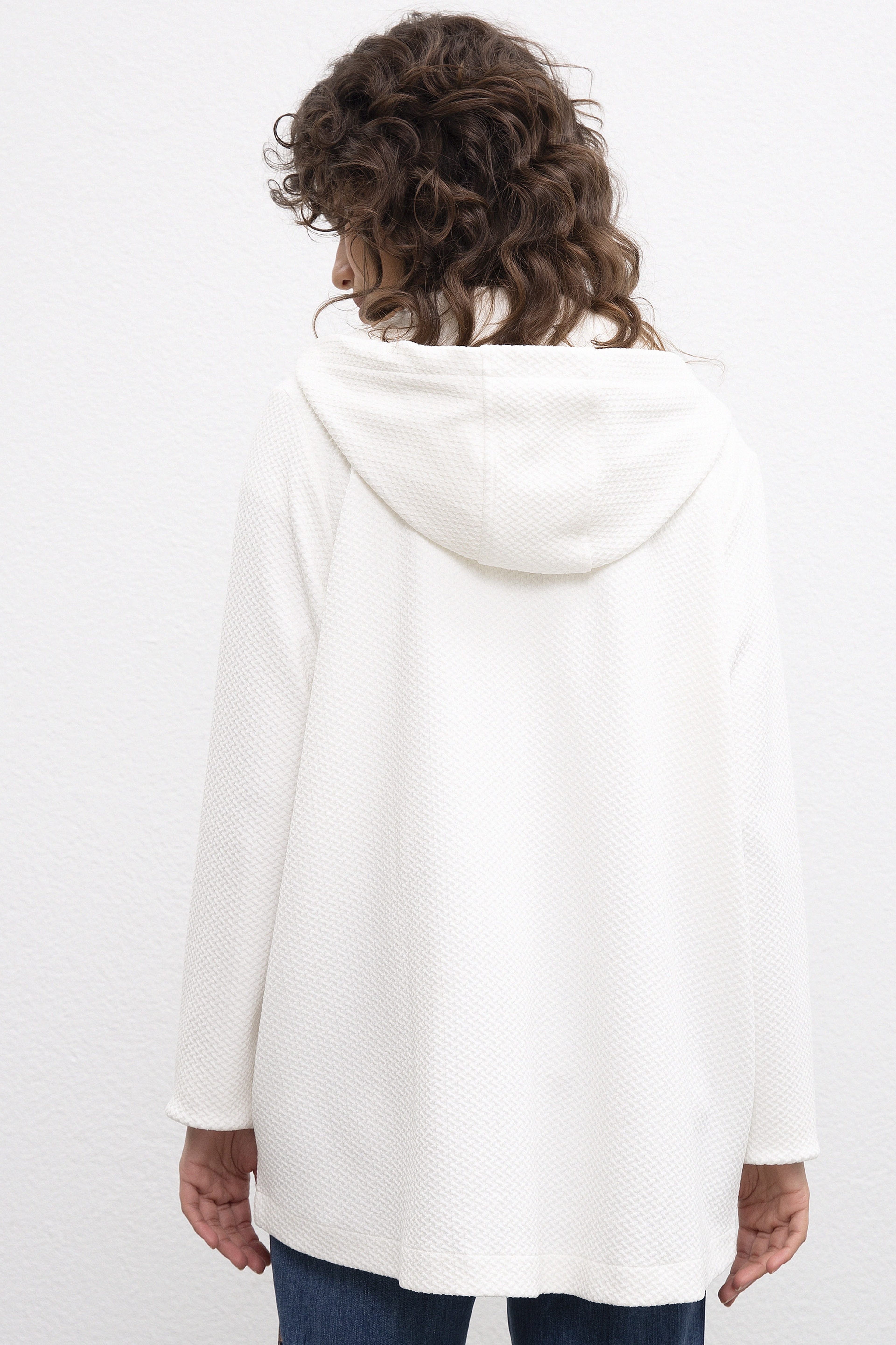 Kadın Beyaz Sweatshirt - Image 3