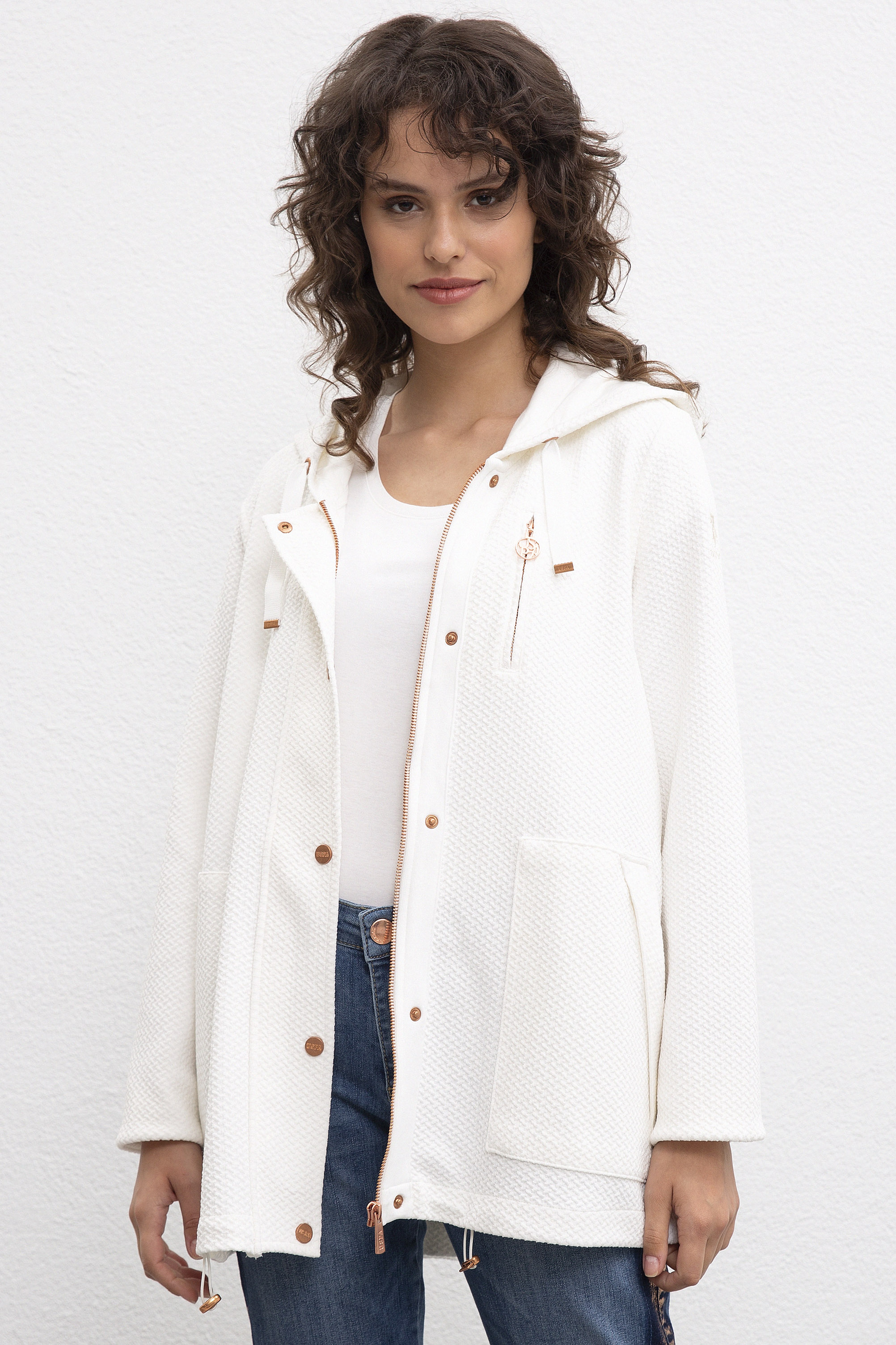 Kadın Beyaz Sweatshirt - Image 2