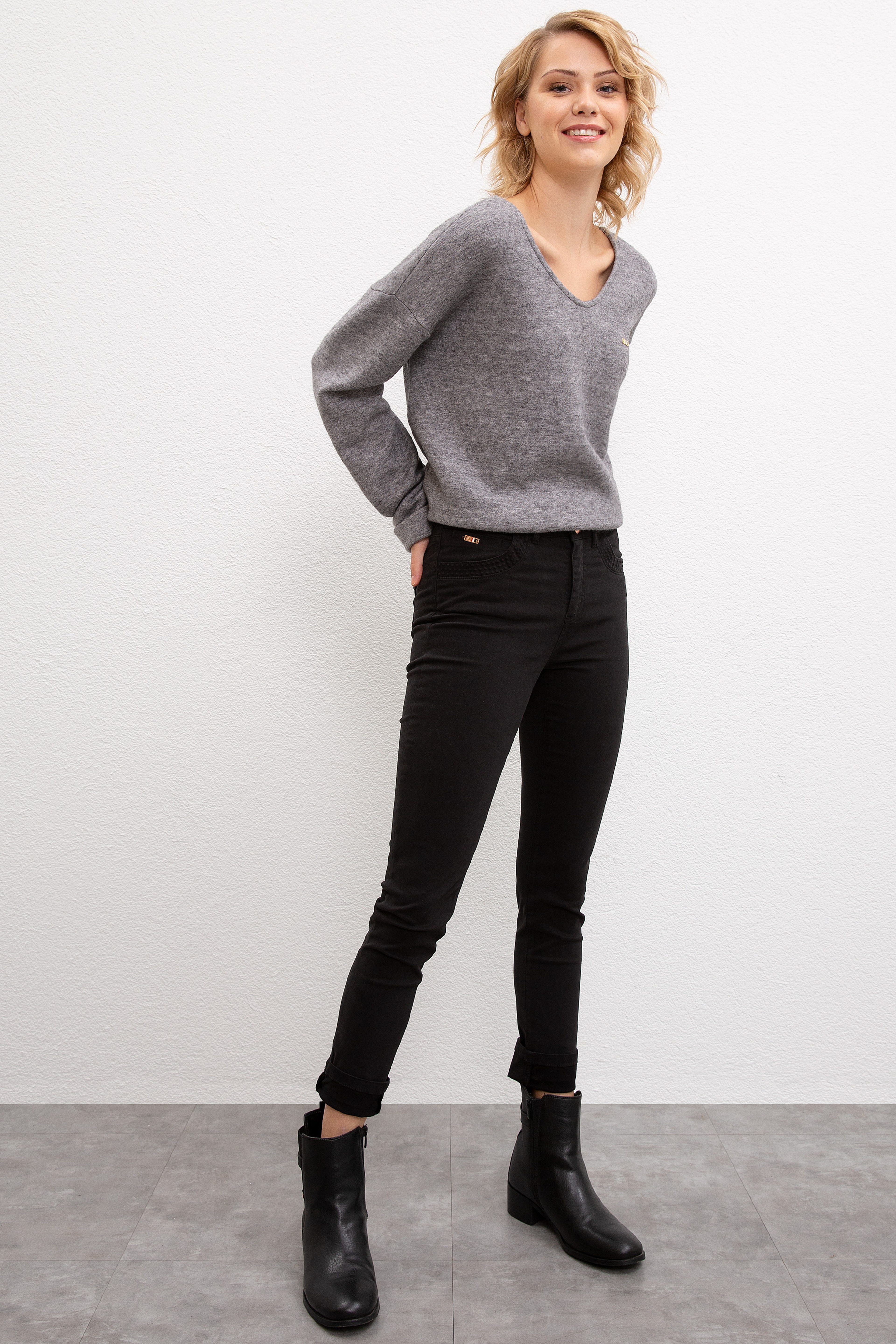 Kadın Siyah Pantolon - Image 2
