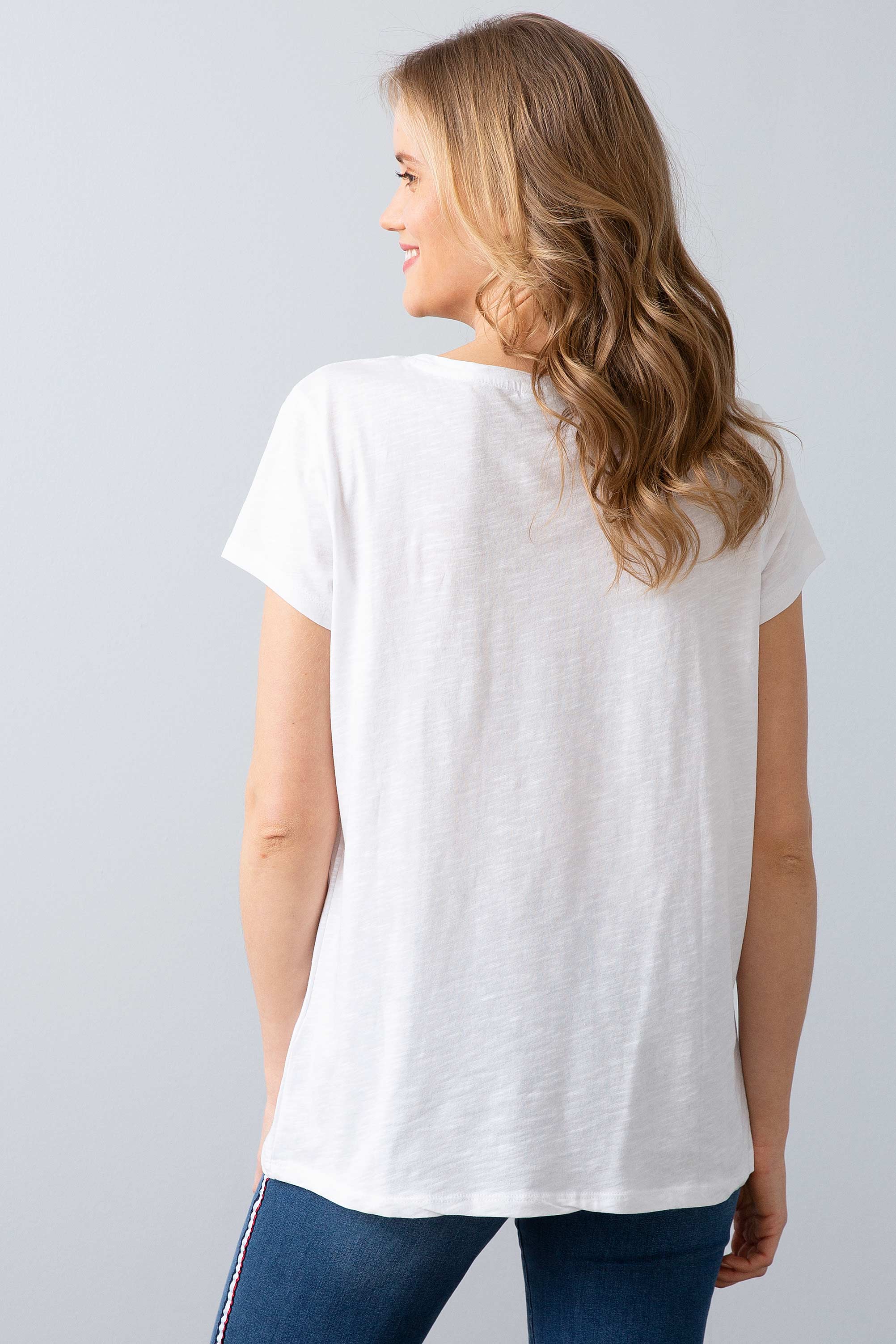 Kadın Beyaz Bisiklet Yaka T-Shirt - Image 5
