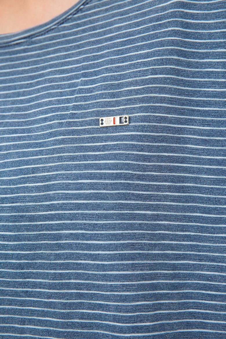 Kadın Lacivert Bisiklet Yaka T-Shirt - 50202759005