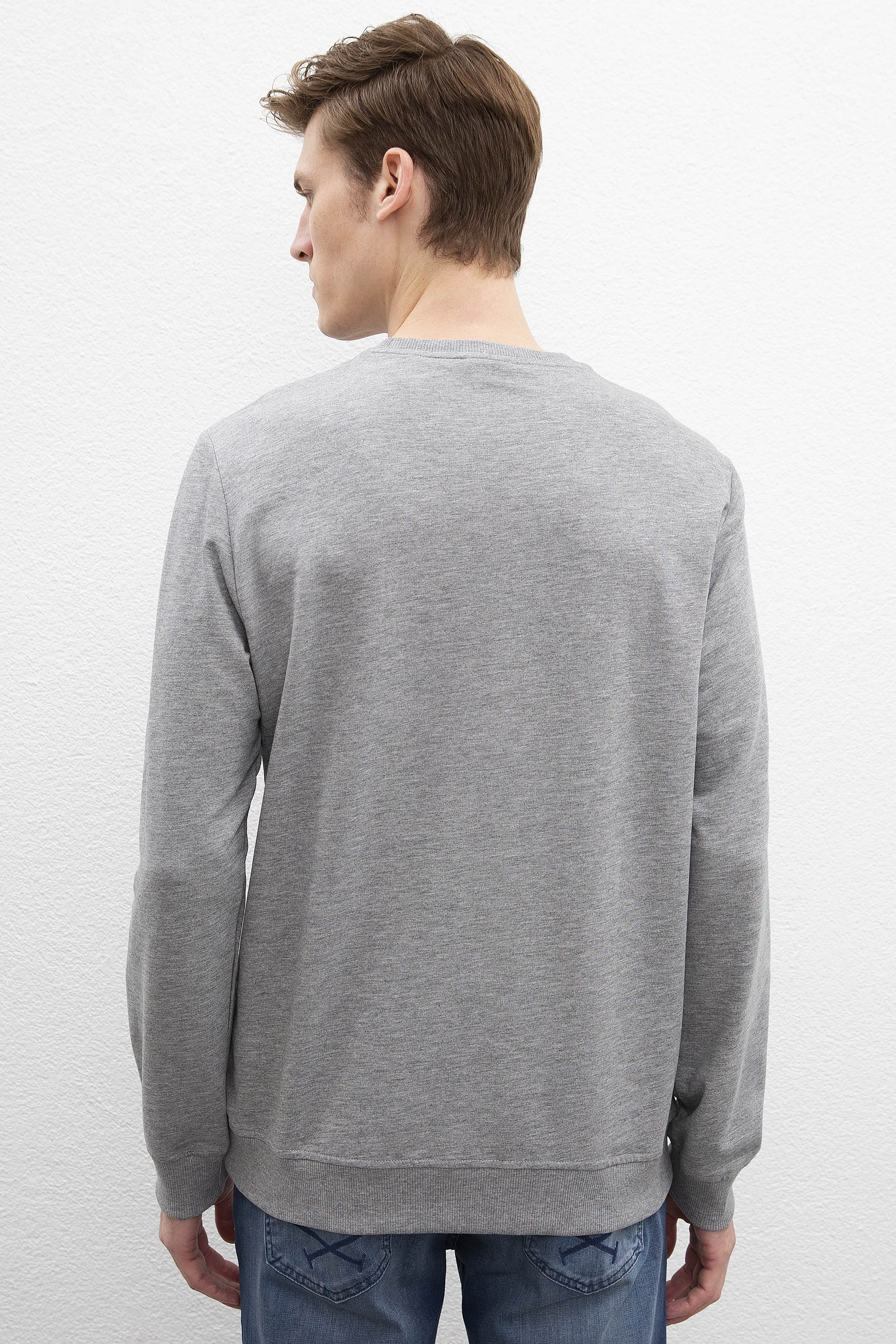 Erkek Gri Melanj Bisiklet Yaka Sweatshirt Basic - Image 3