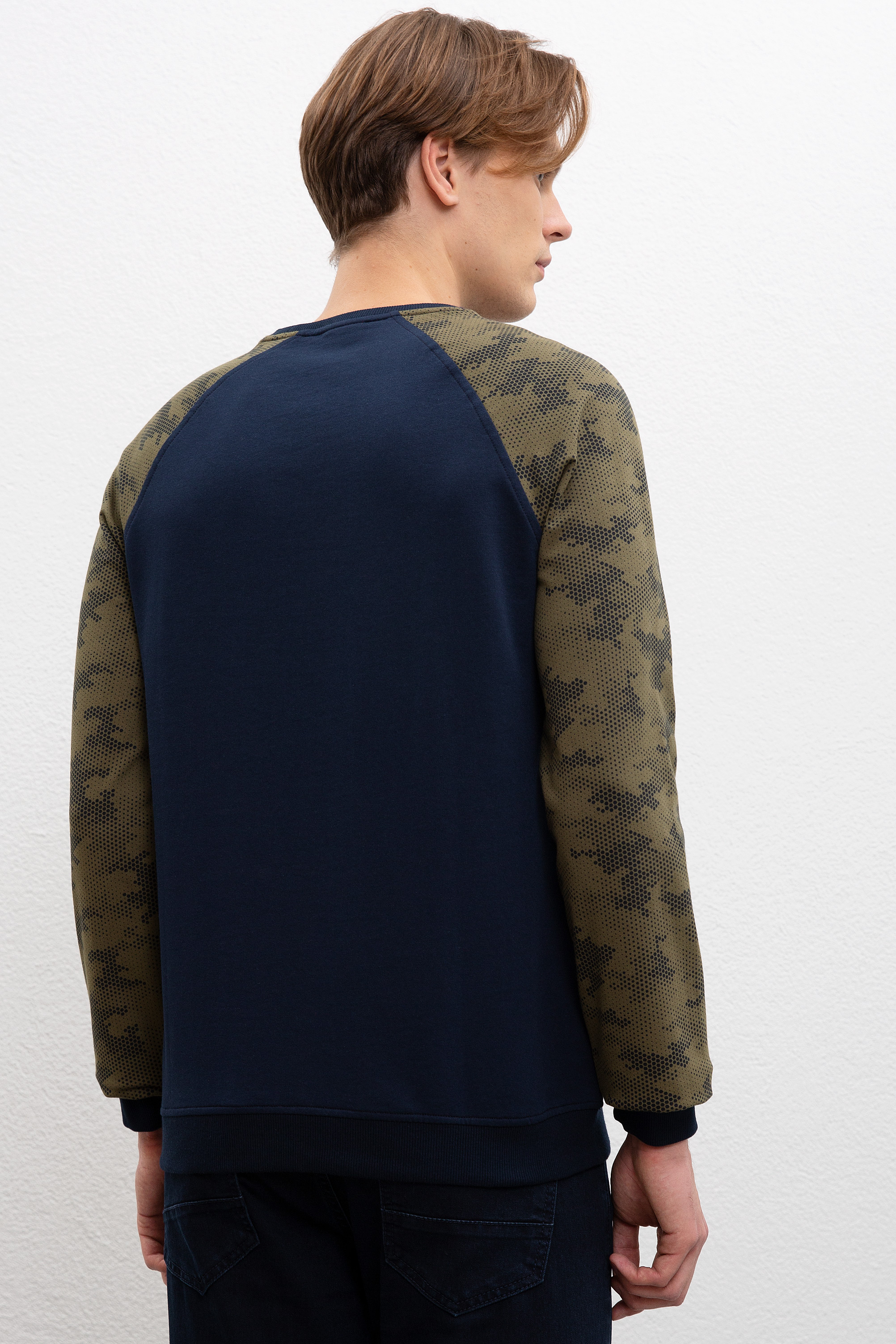 Erkek Lacivert Bisiklet Yaka Sweatshirt - Image 3