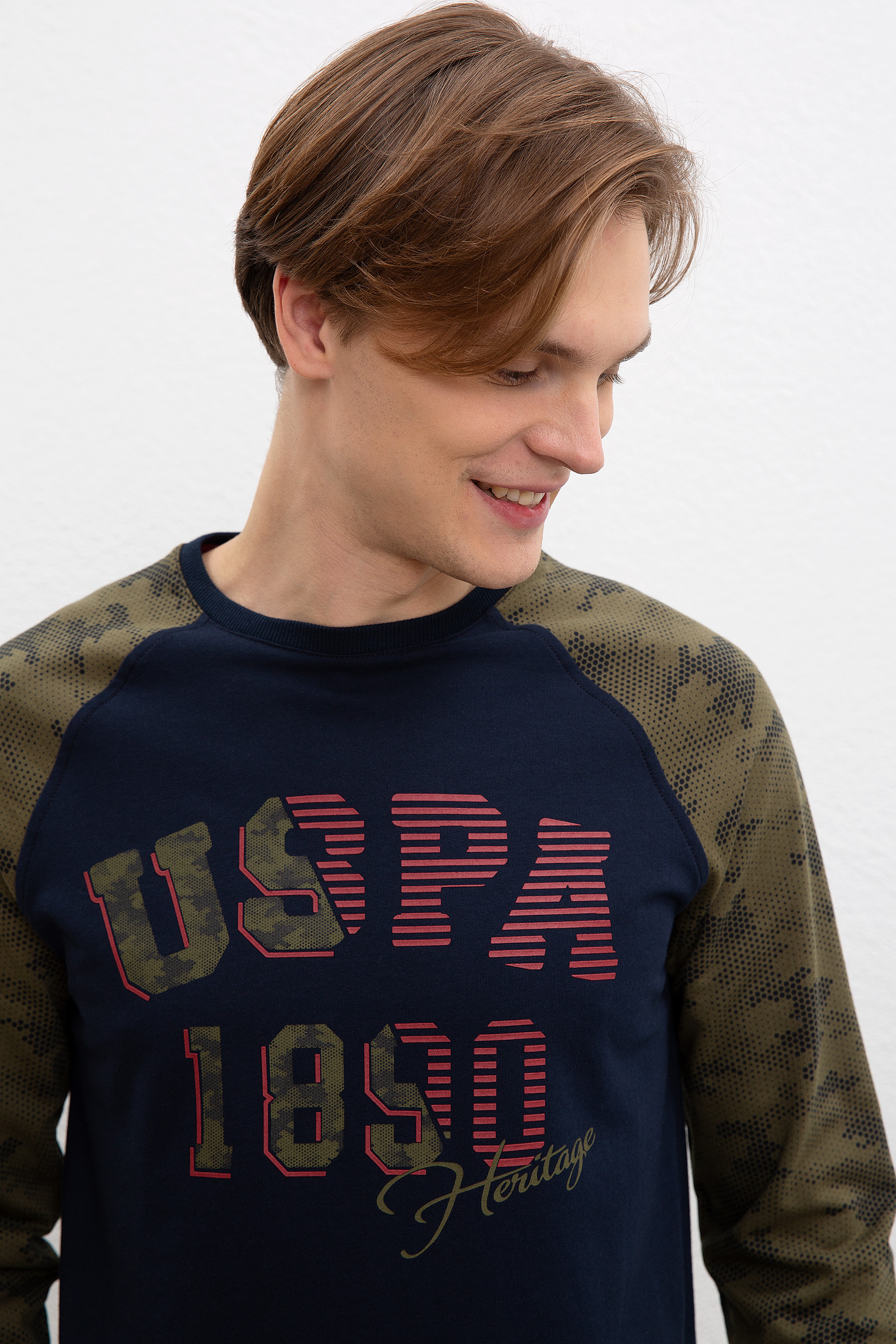 Erkek Lacivert Bisiklet Yaka Sweatshirt - Image 1