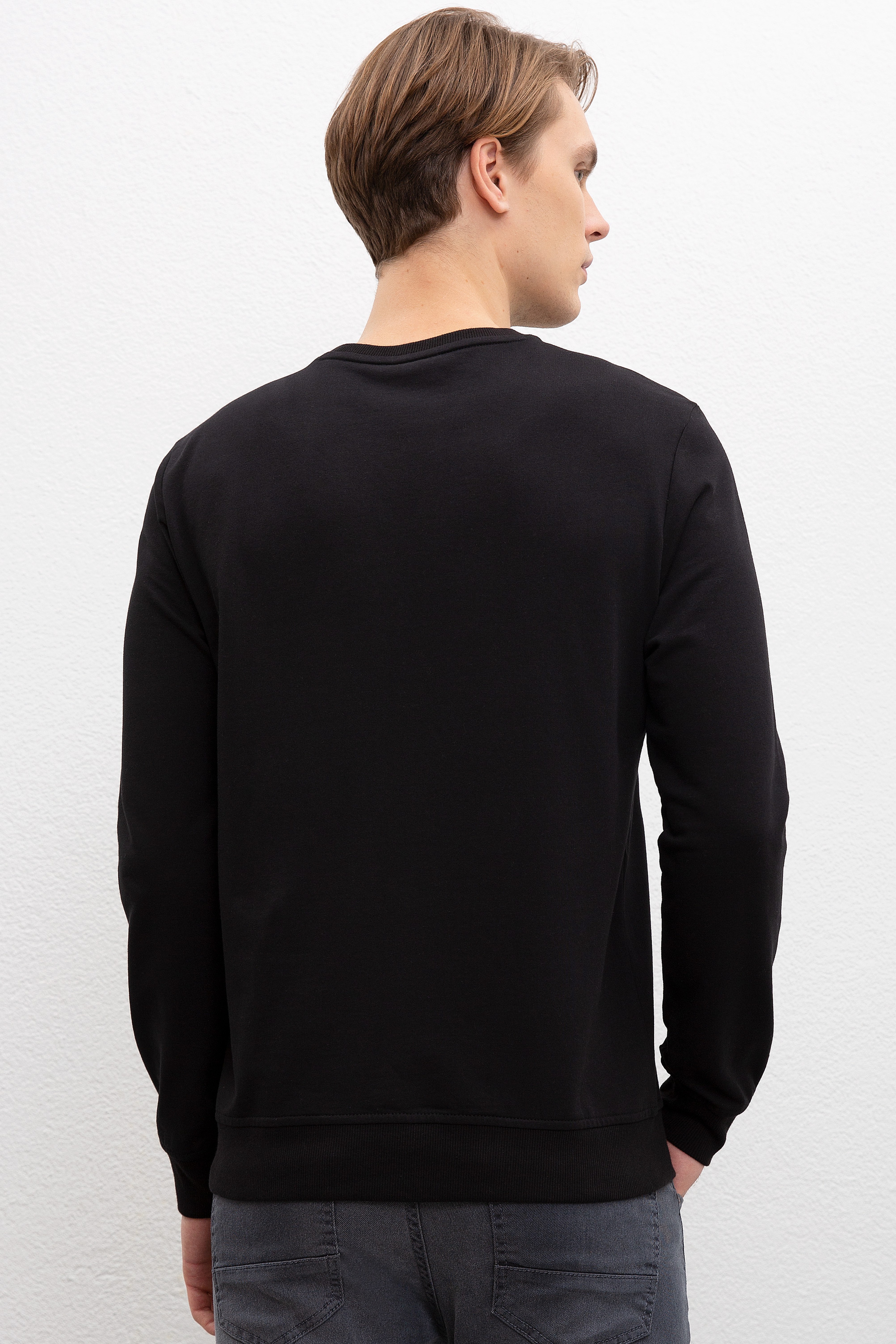 Erkek Siyah Bisiklet Yaka Sweatshirt