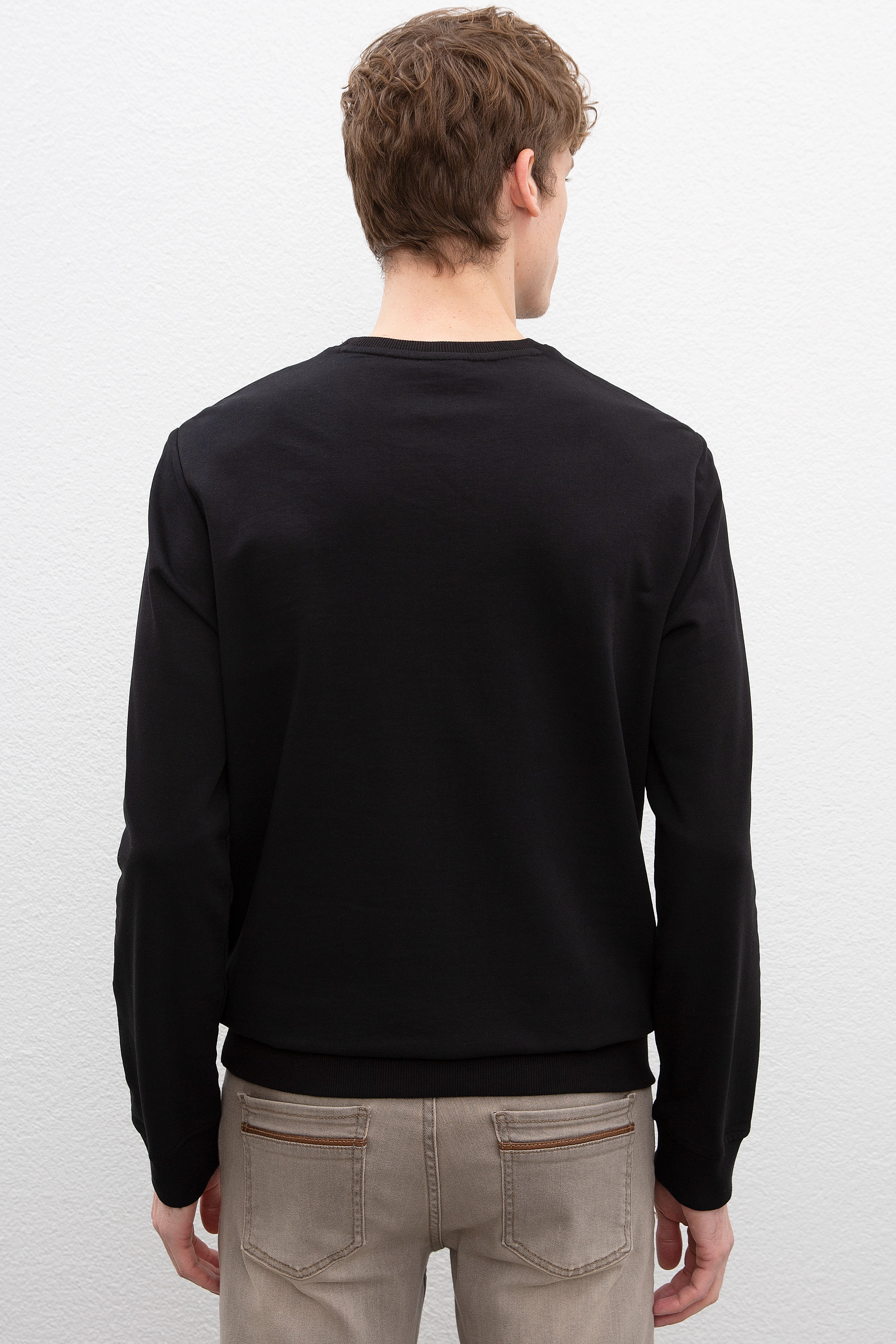 Erkek Siyah Bisiklet Yaka Sweatshirt - Image 3