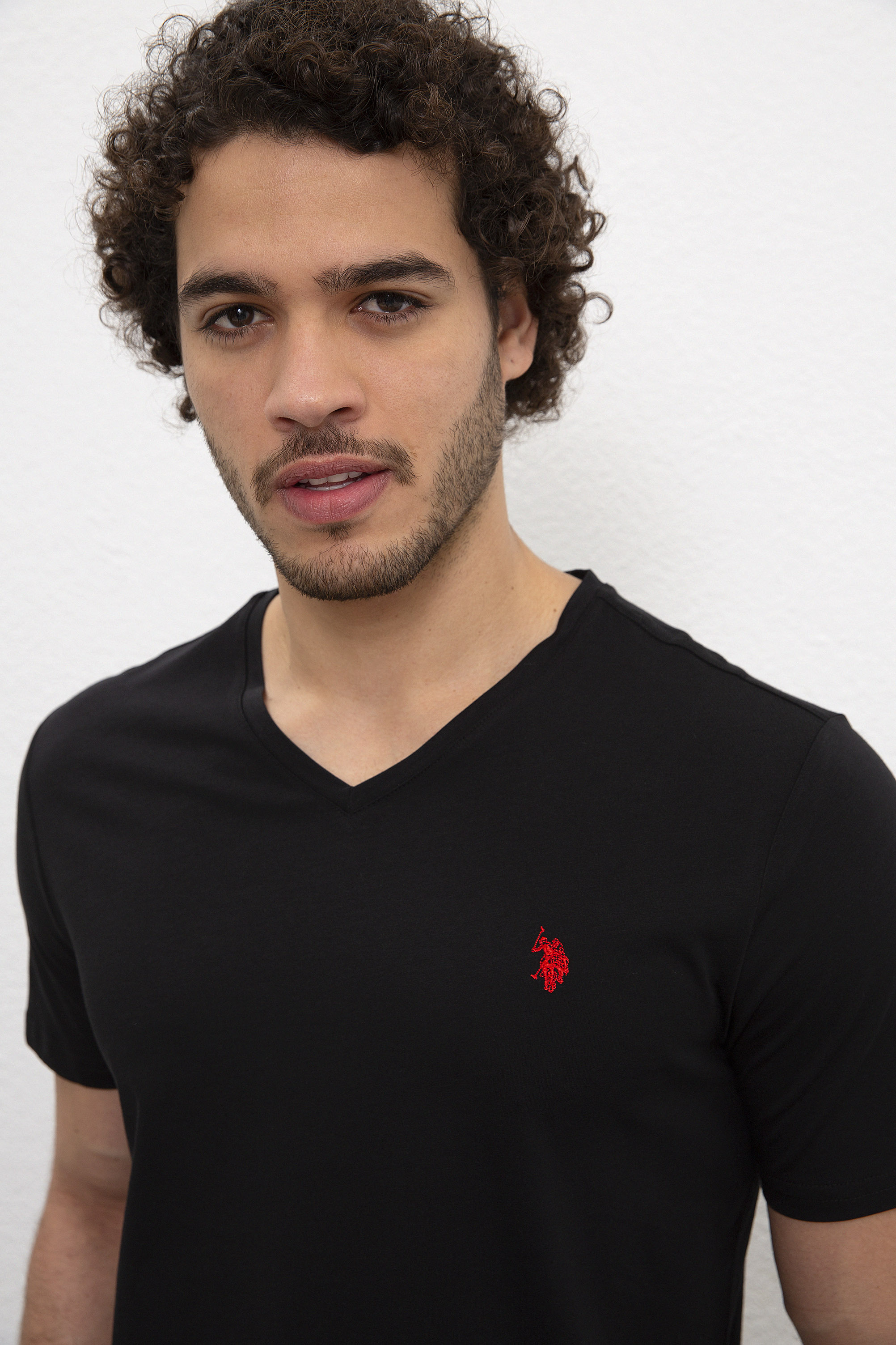 Erkek Siyah V-Yaka T-Shirt Basic - Image 2