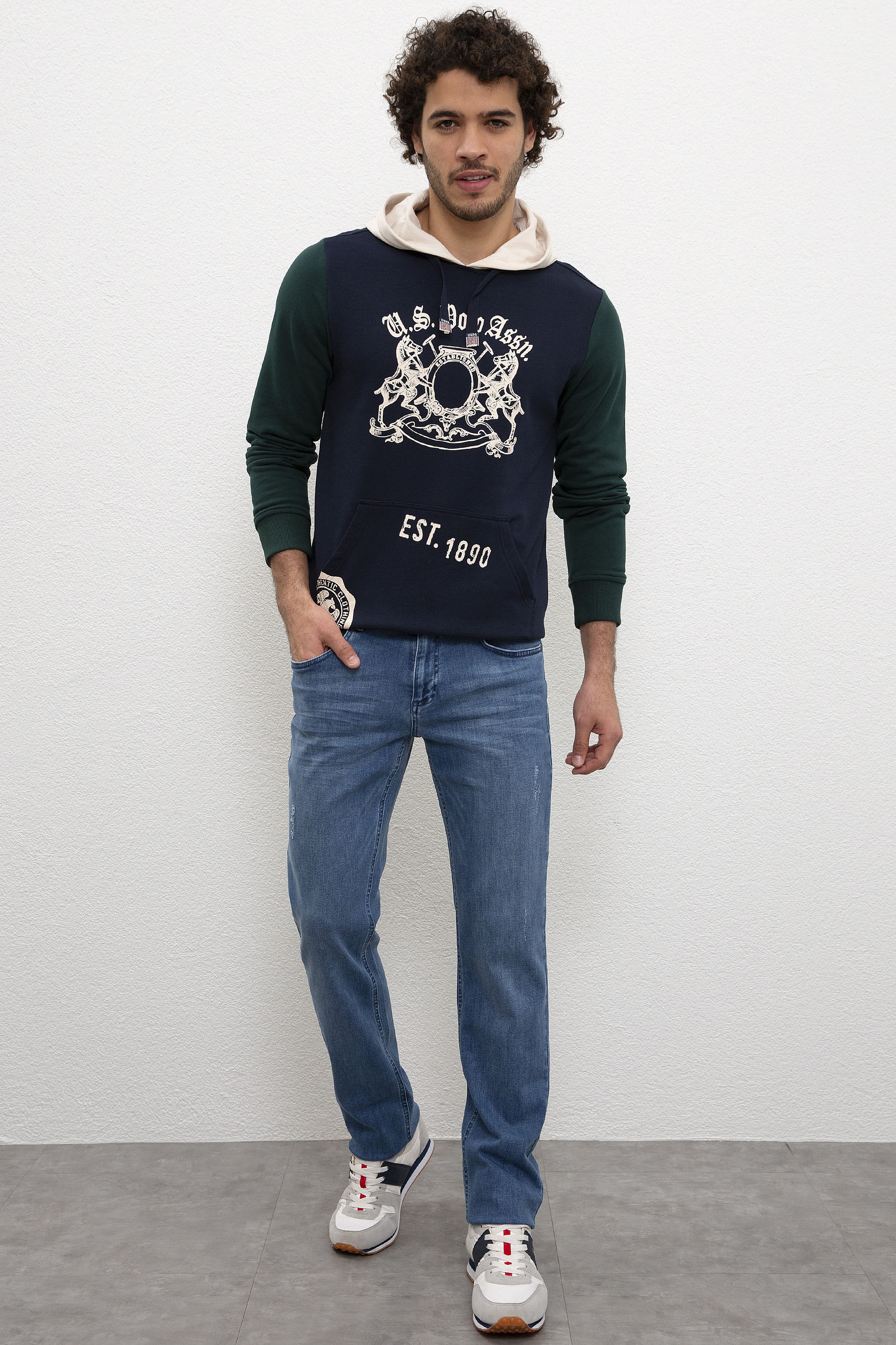 Erkek Lacivert Kapüşonlu Sweatshirt - Image 4