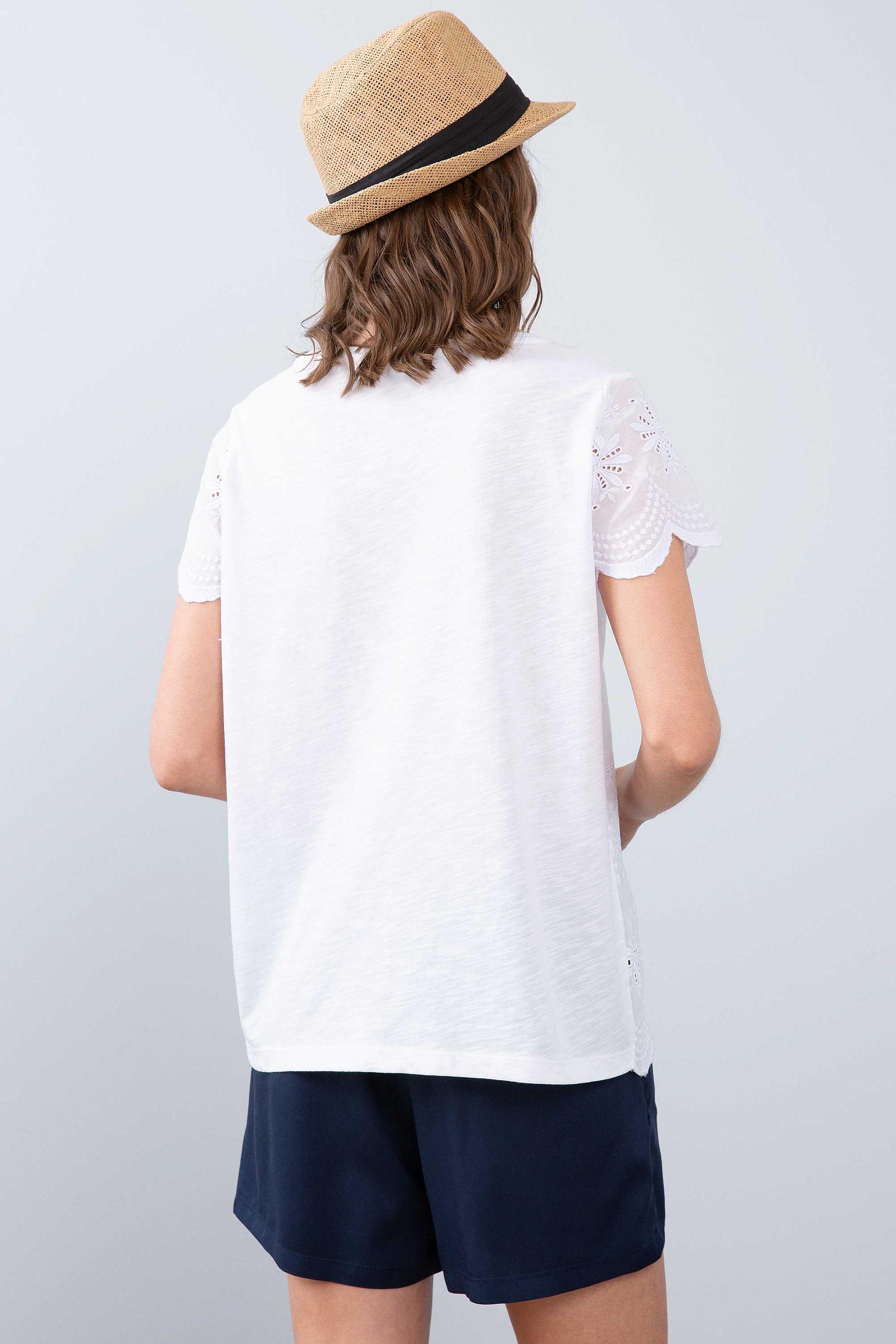 Kadın Beyaz Bisiklet Yaka T-Shirt