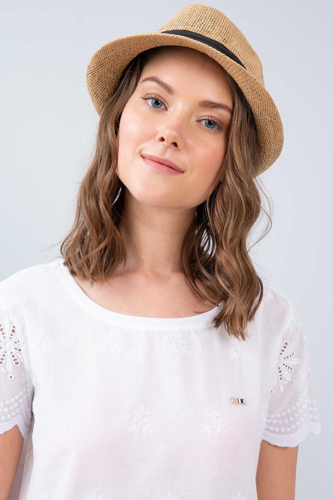 Kadın Beyaz Bisiklet Yaka T-Shirt