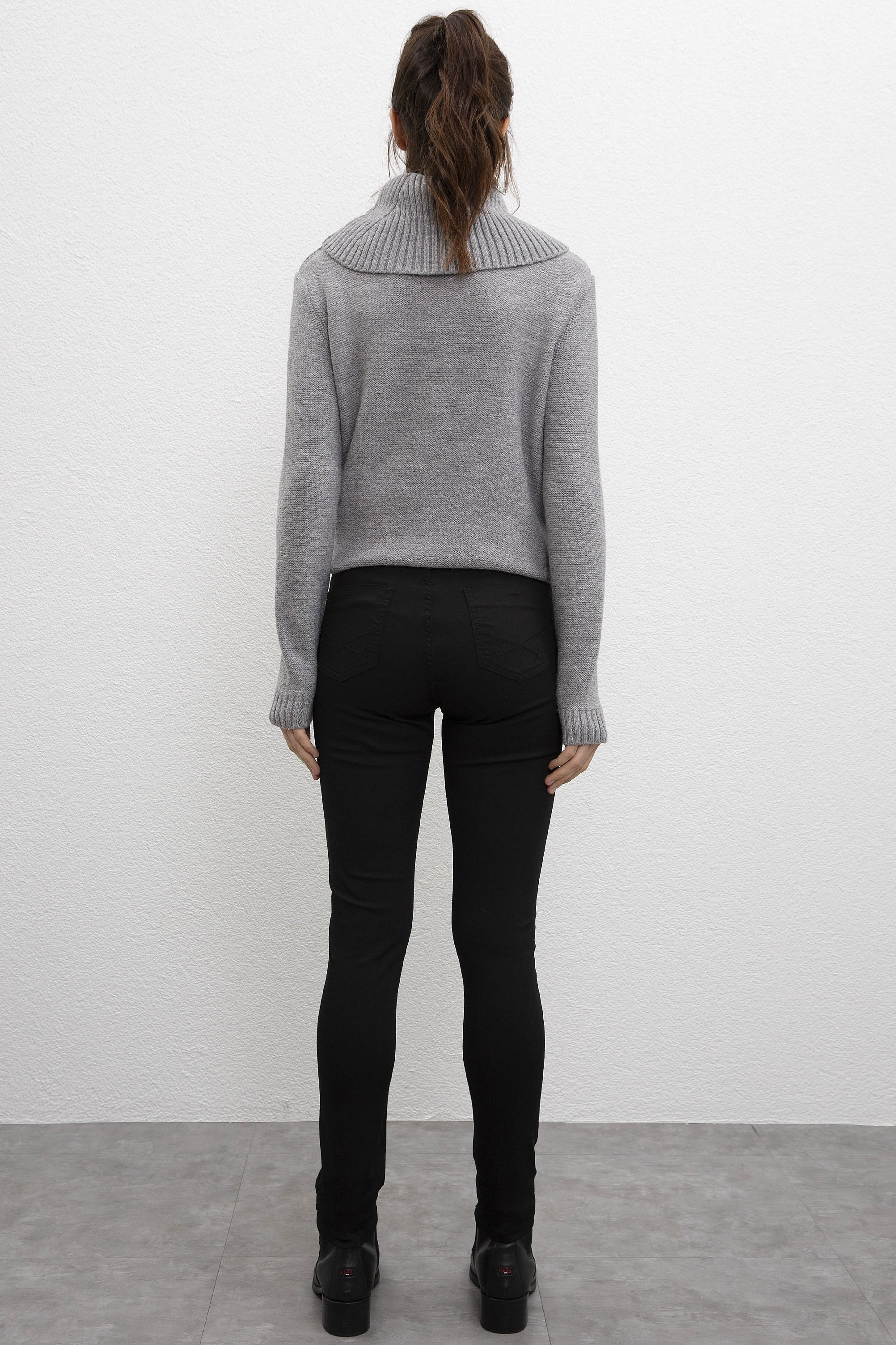 Kadın Siyah Spor Pantolon - Image 3