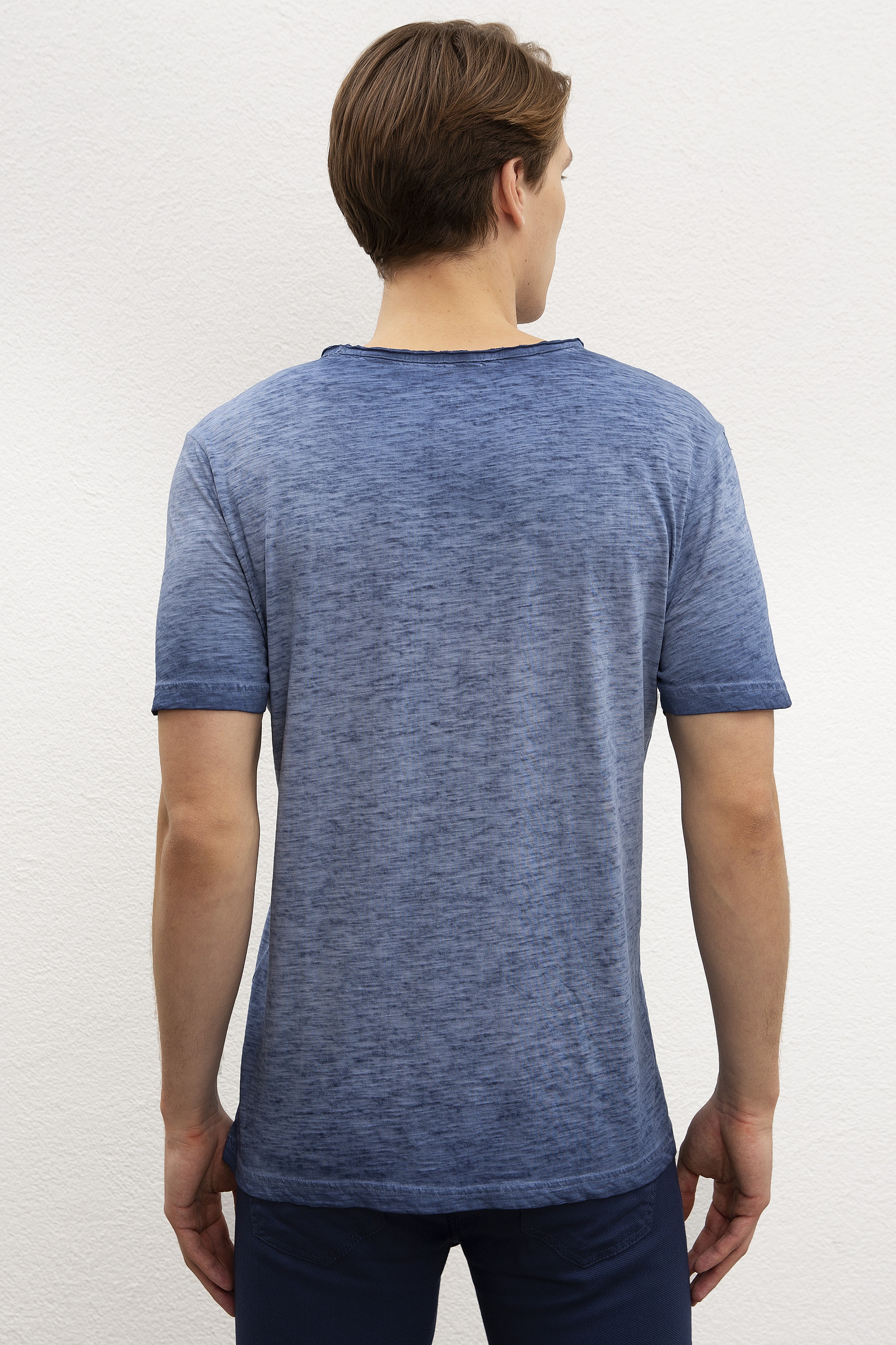 Erkek İndigo Bisiklet Yaka T-Shirt - Image 3