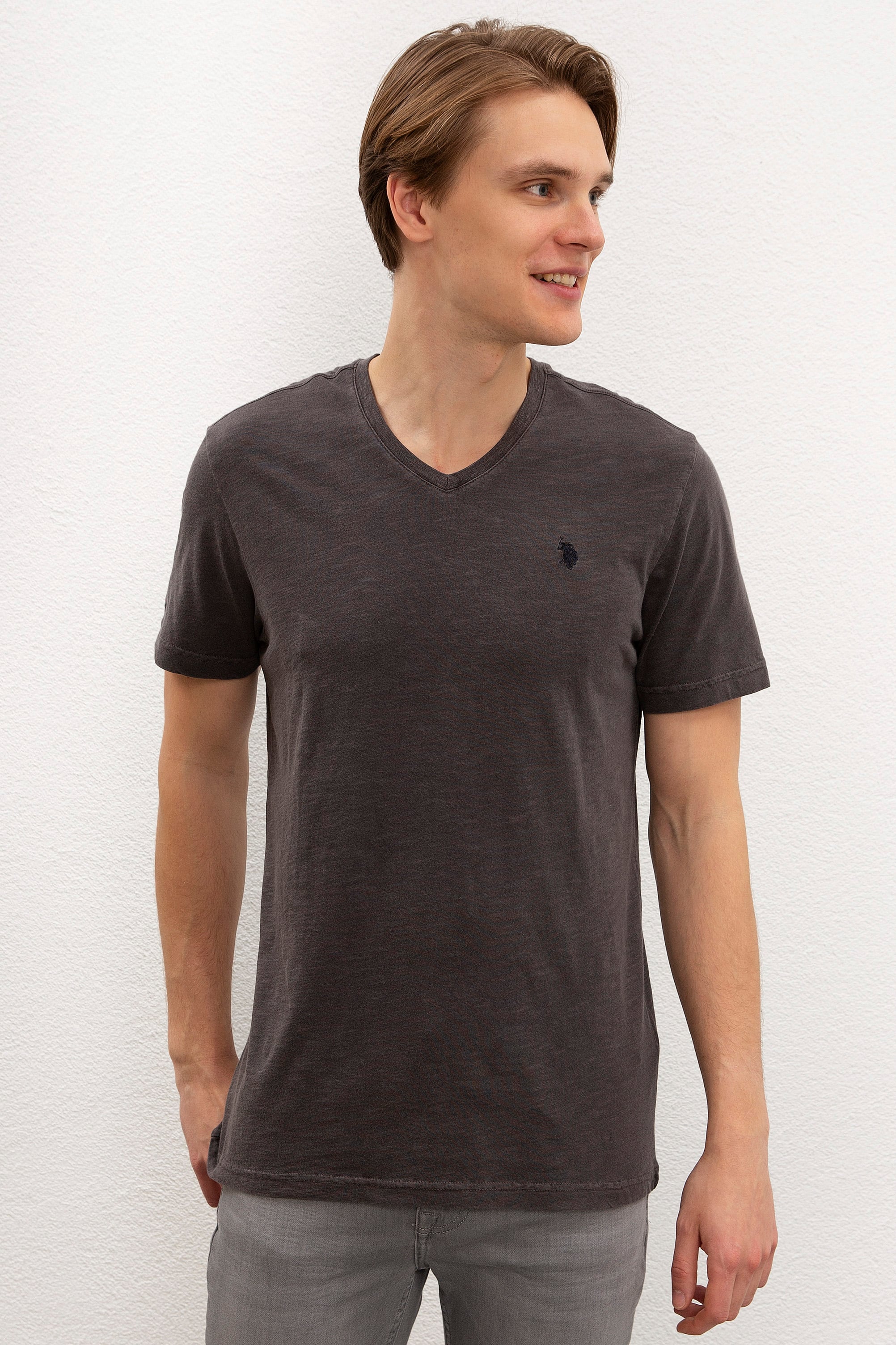 Erkek Antrasit V-Yaka T-Shirt Basic