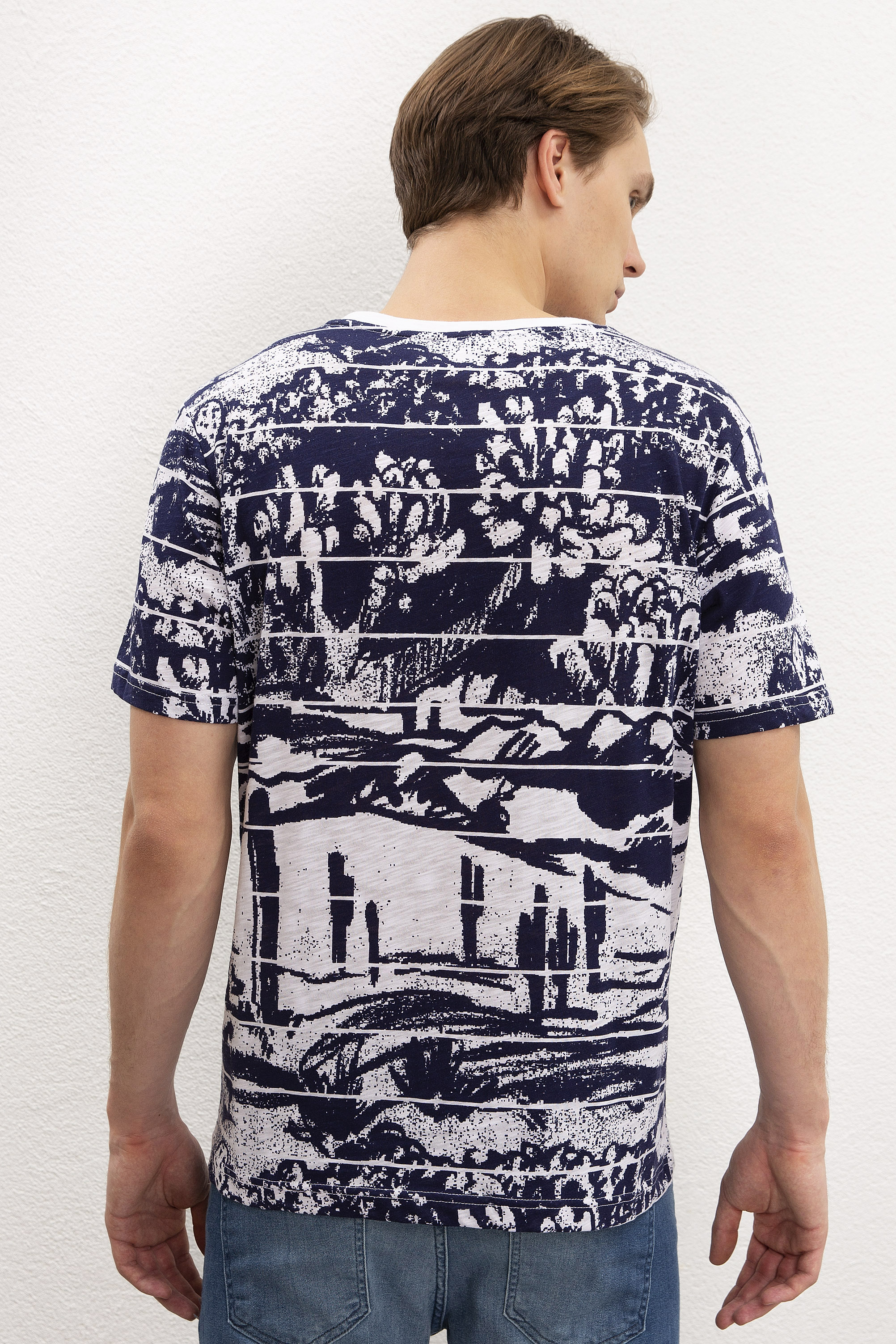 Erkek Lacivert Bisiklet Yaka T-Shirt - Image 3
