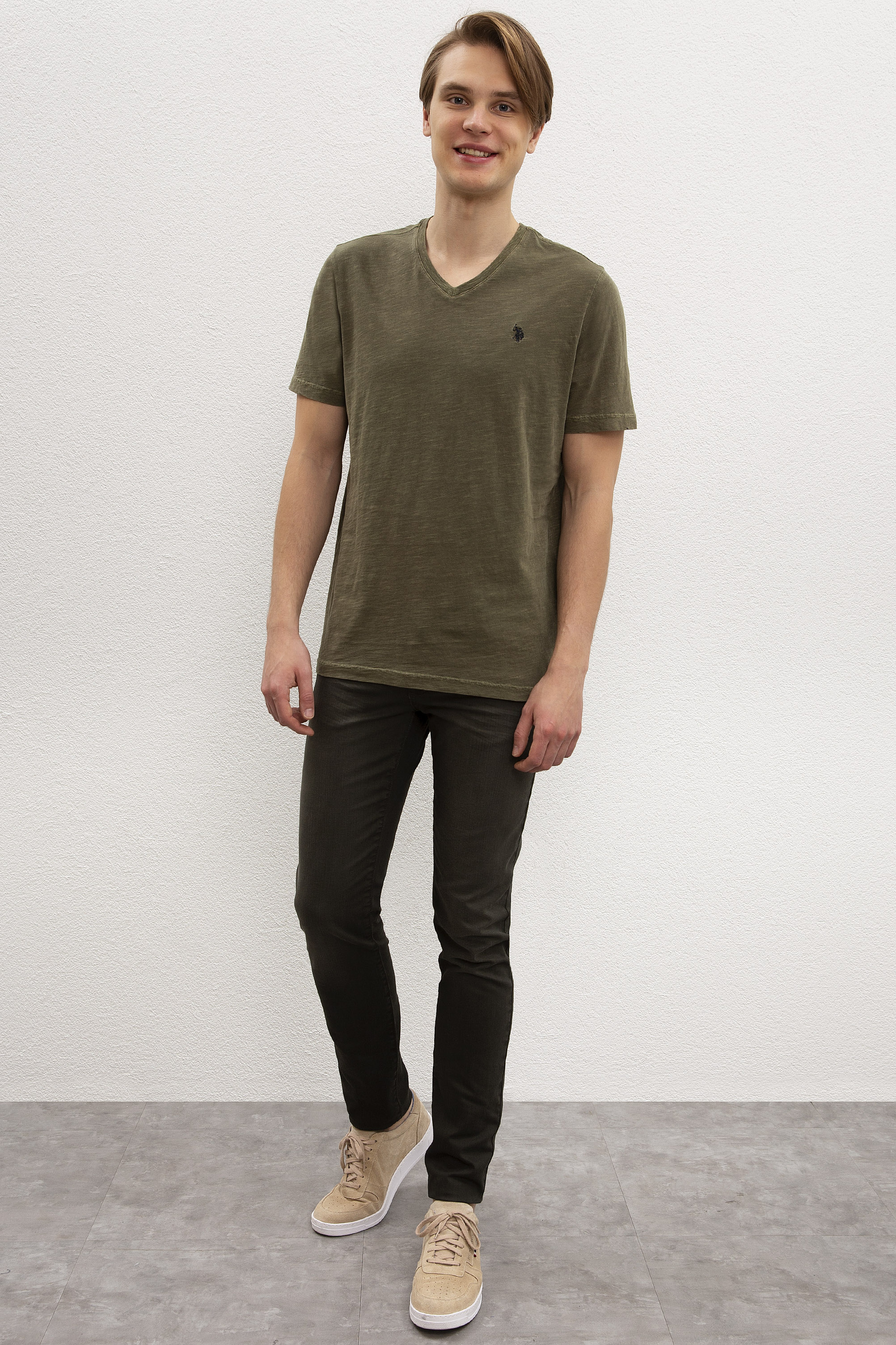 Erkek Koyu Haki V-Yaka T-Shirt Basic - Image 5