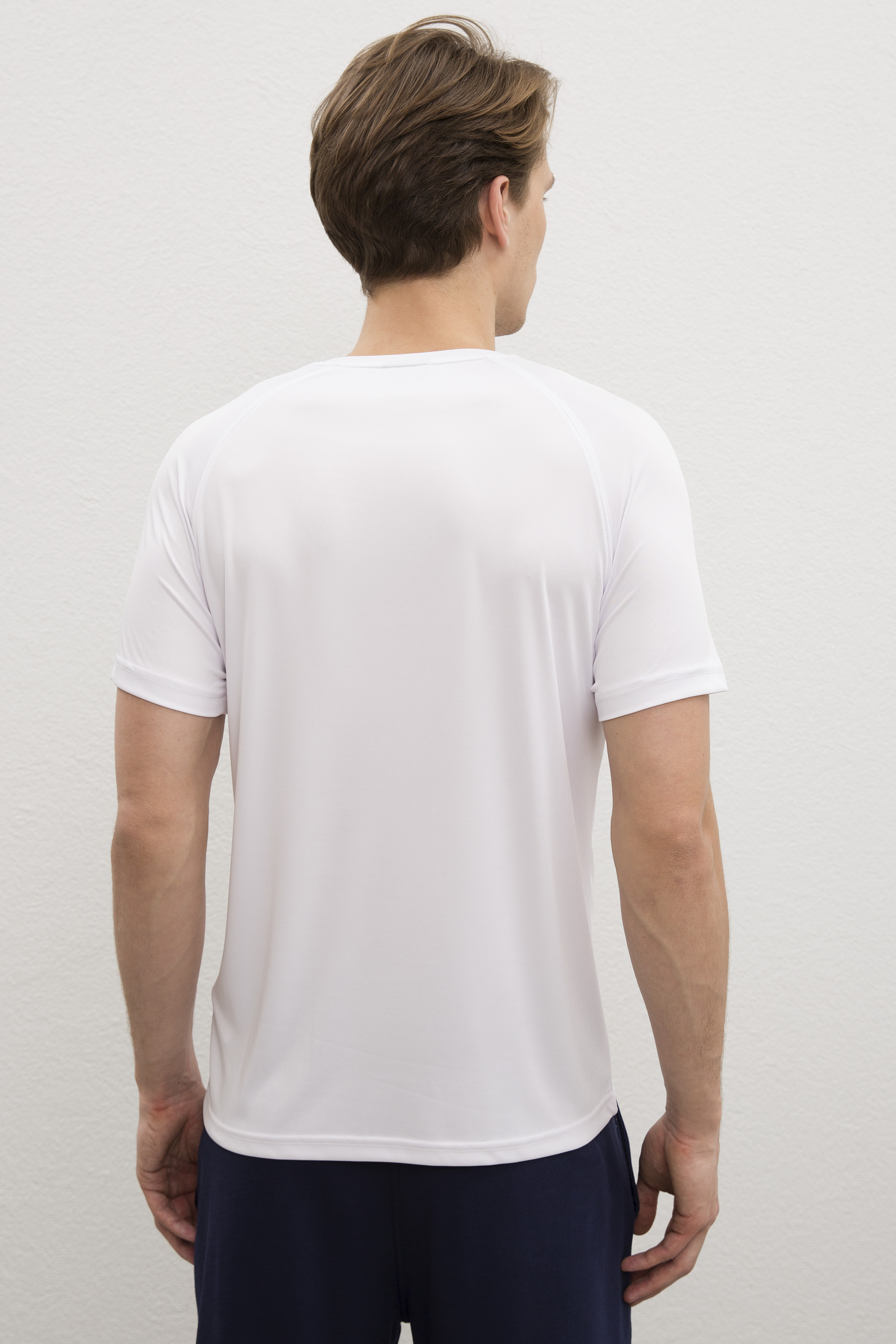 Erkek Beyaz Bisiklet Yaka T-Shirt - Image 3