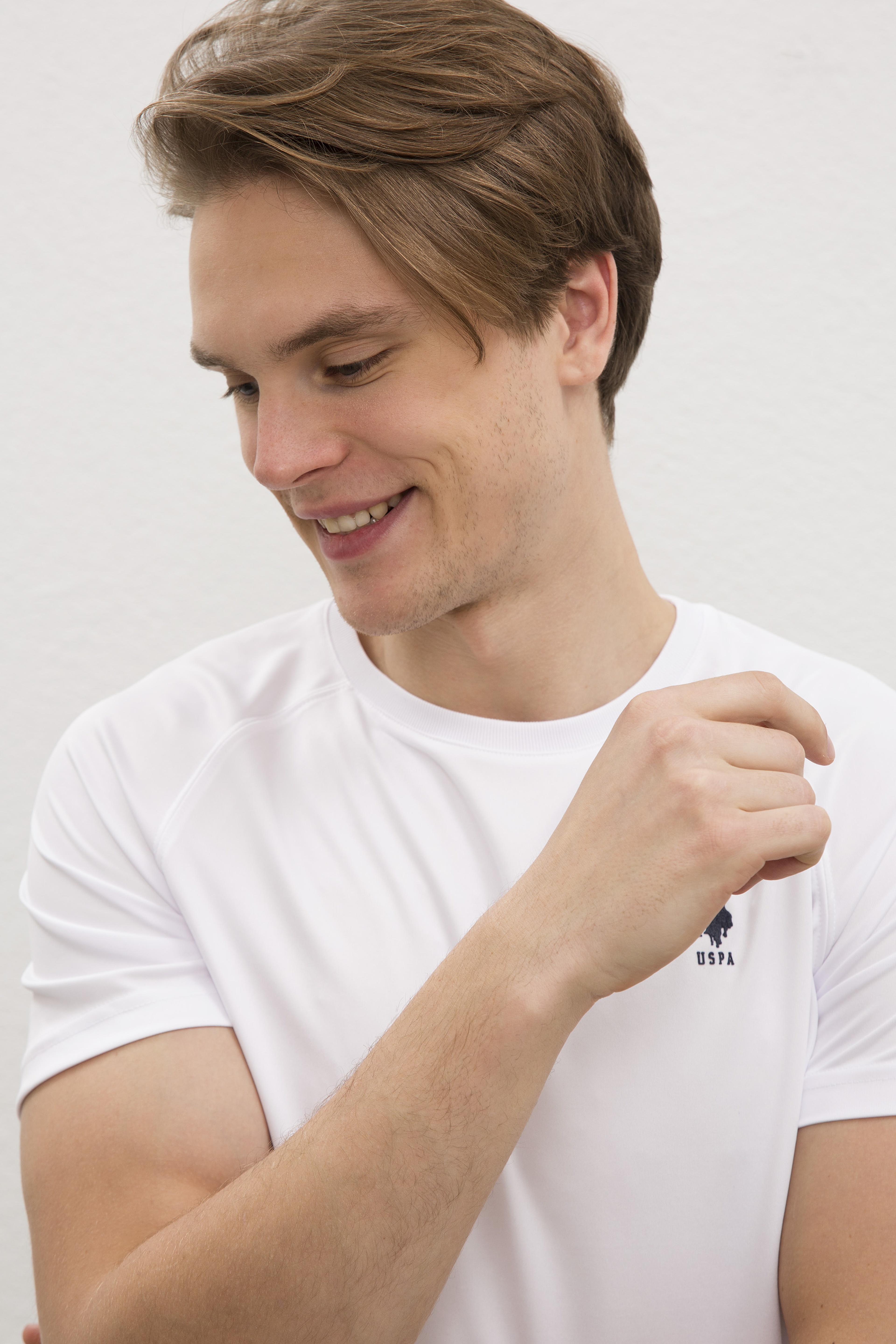 Erkek Beyaz Bisiklet Yaka T-Shirt - Image 2