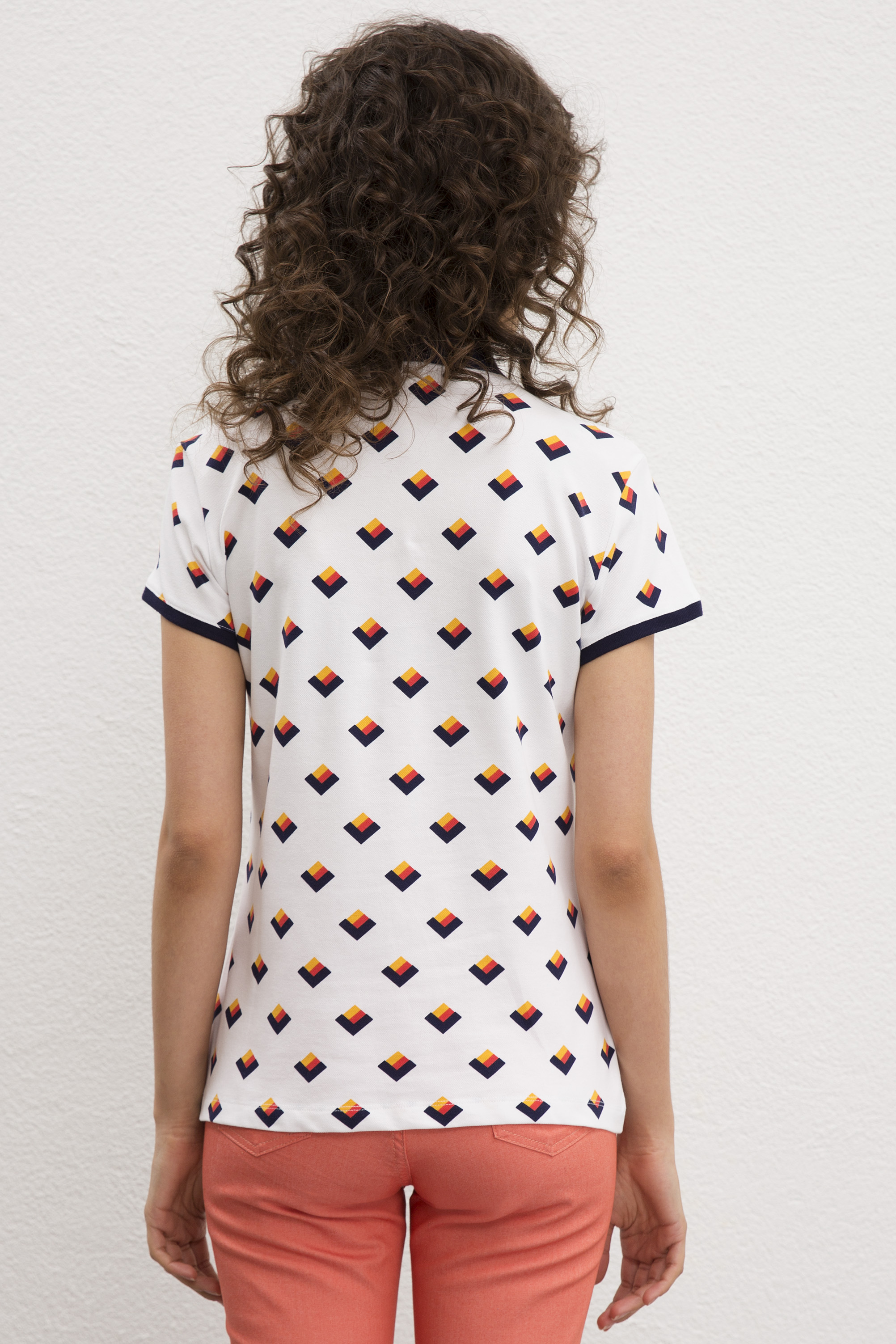 Kadın Beyaz Polo Yaka T-Shirt - Image 3