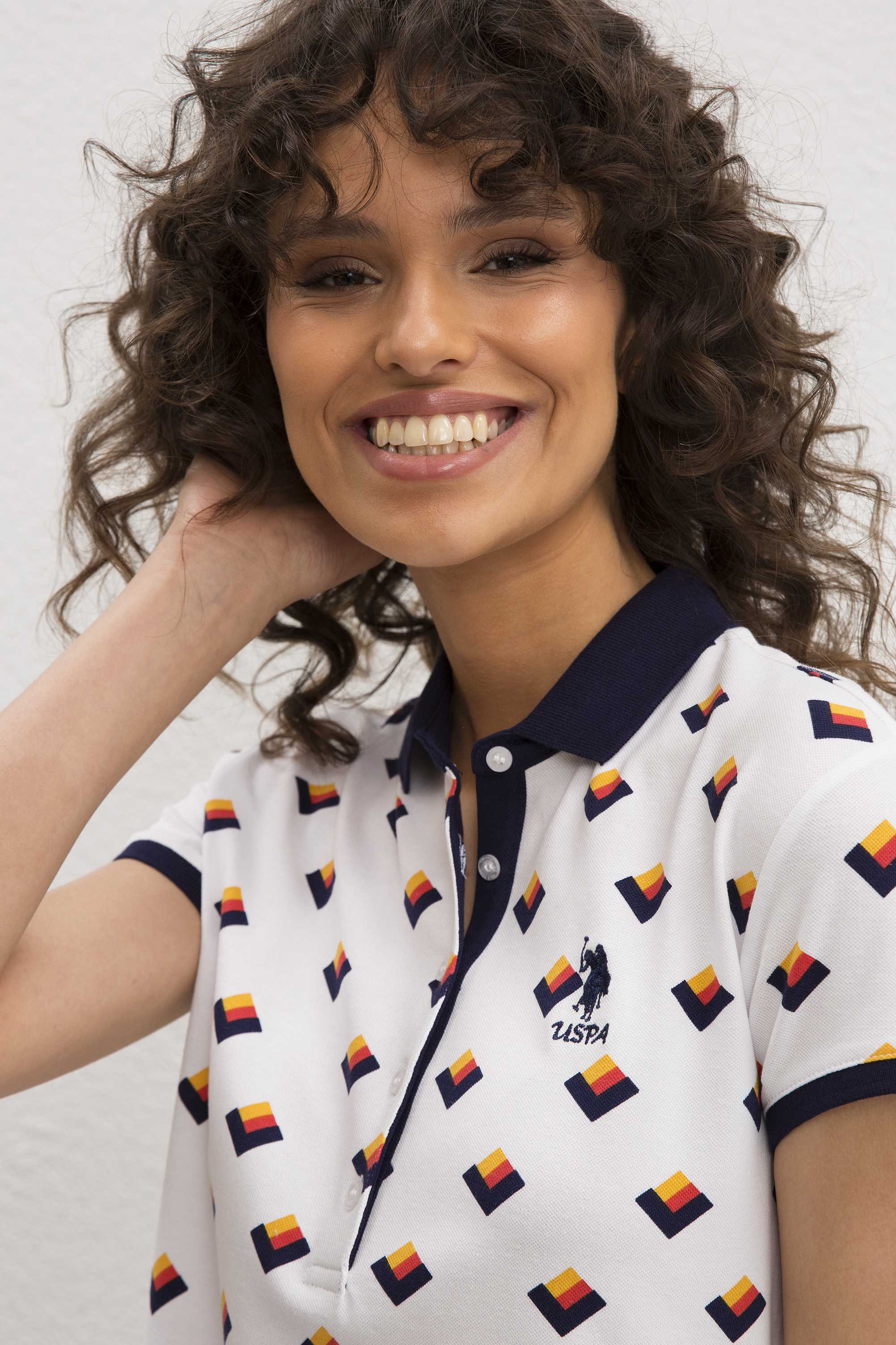 Kadın Beyaz Polo Yaka T-Shirt - Image 1