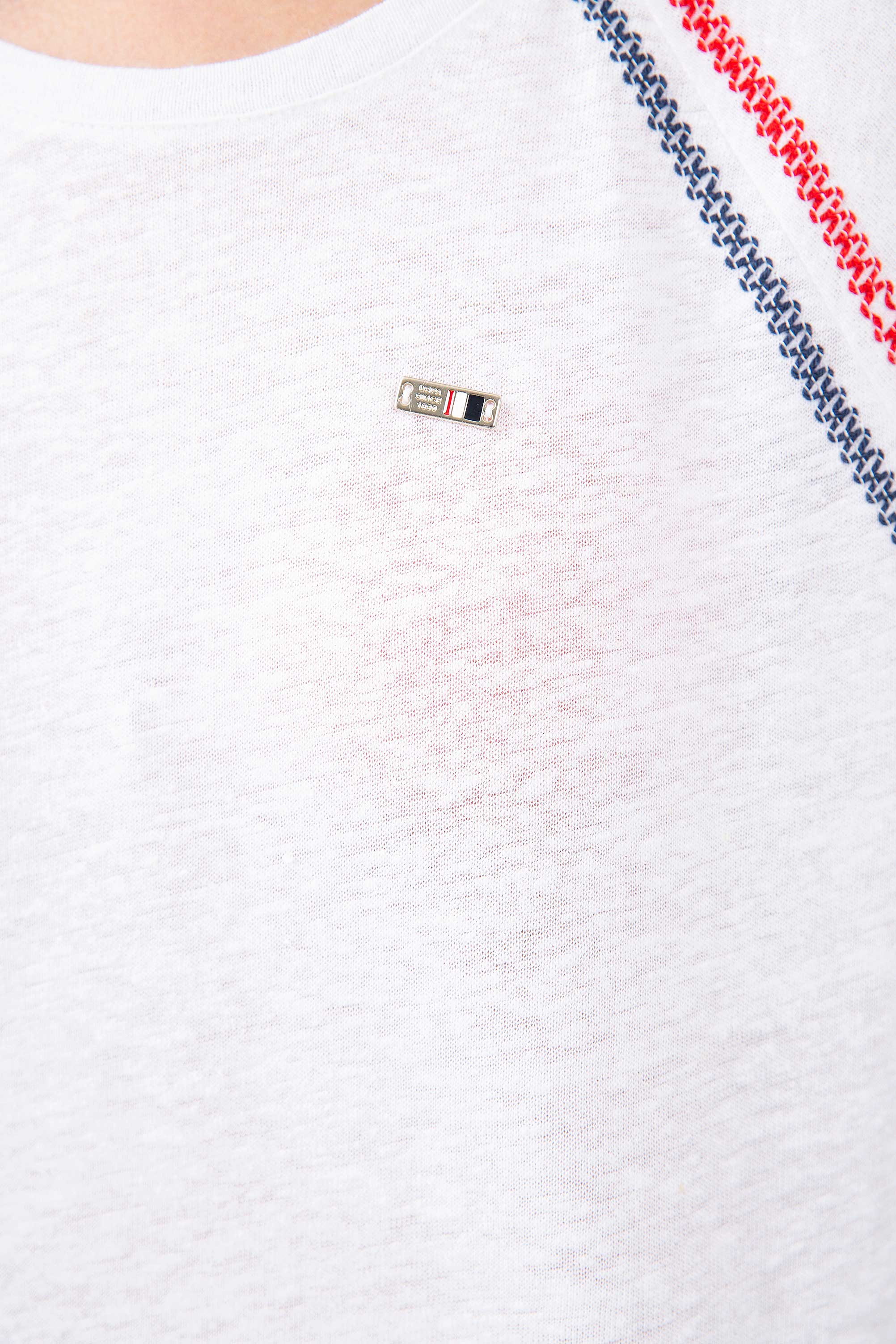 Kadın Beyaz Bisiklet Yaka T-Shirt - Image 5