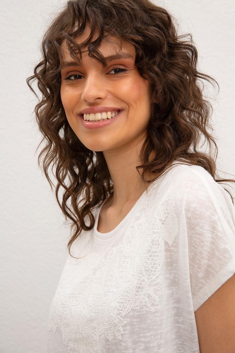 Kadın Beyaz Tişört - 50219292006