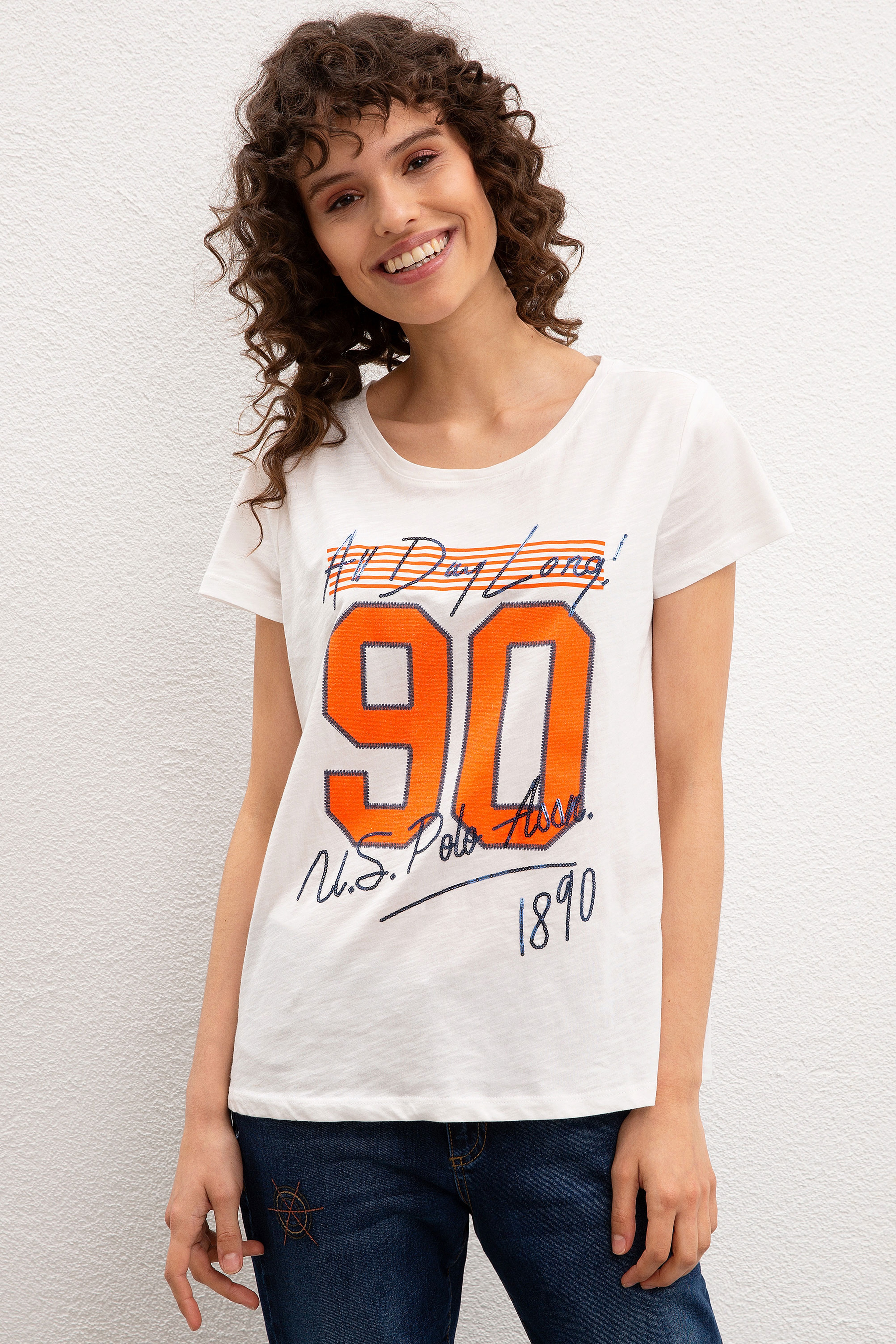 Kadın Beyaz Bisiklet Yaka T-Shirt - Image 1