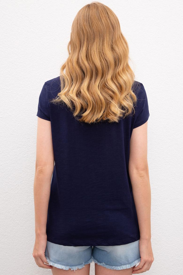 Kadın Lacivert Bisiklet Yaka T-Shirt - 50225805001