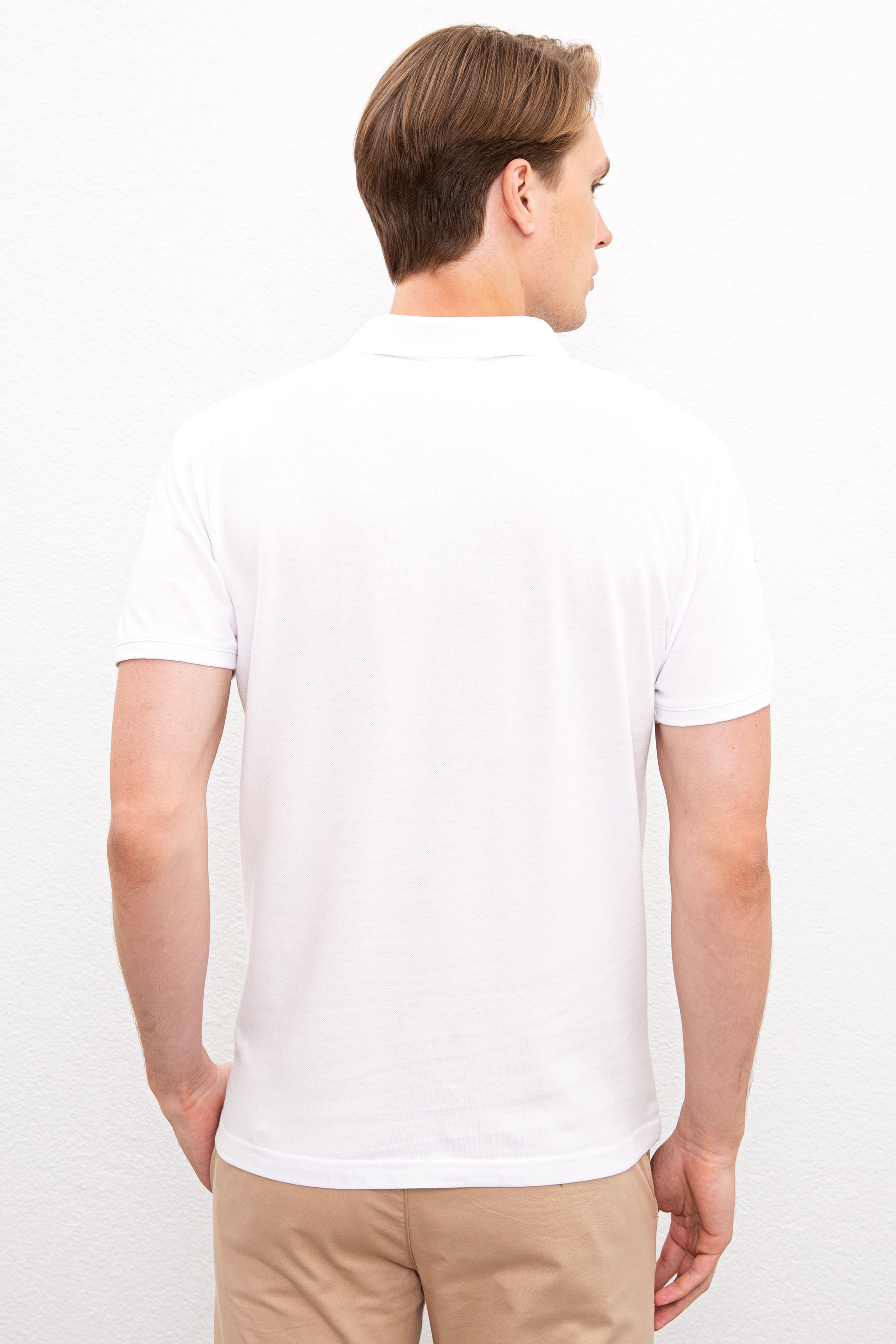Erkek Beyaz Polo Yaka T-Shirt - Image 3