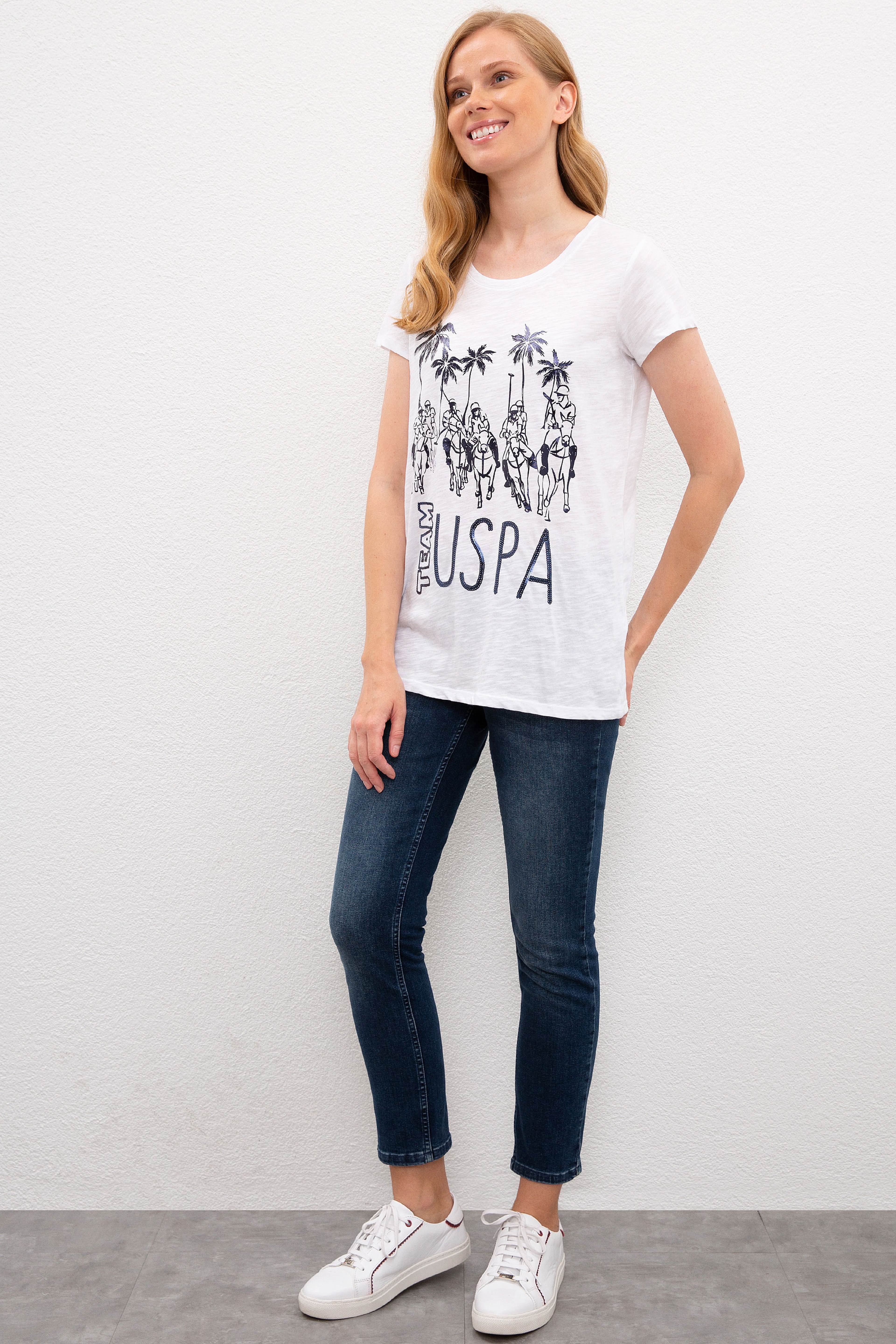 Kadın Beyaz Bisiklet Yaka T-Shirt