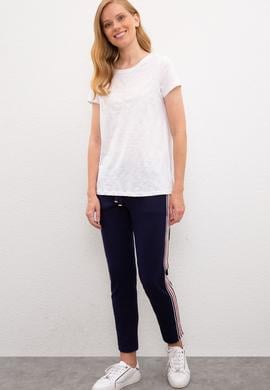 Kadın Beyaz Bisiklet Yaka T-Shirt - 50225789011