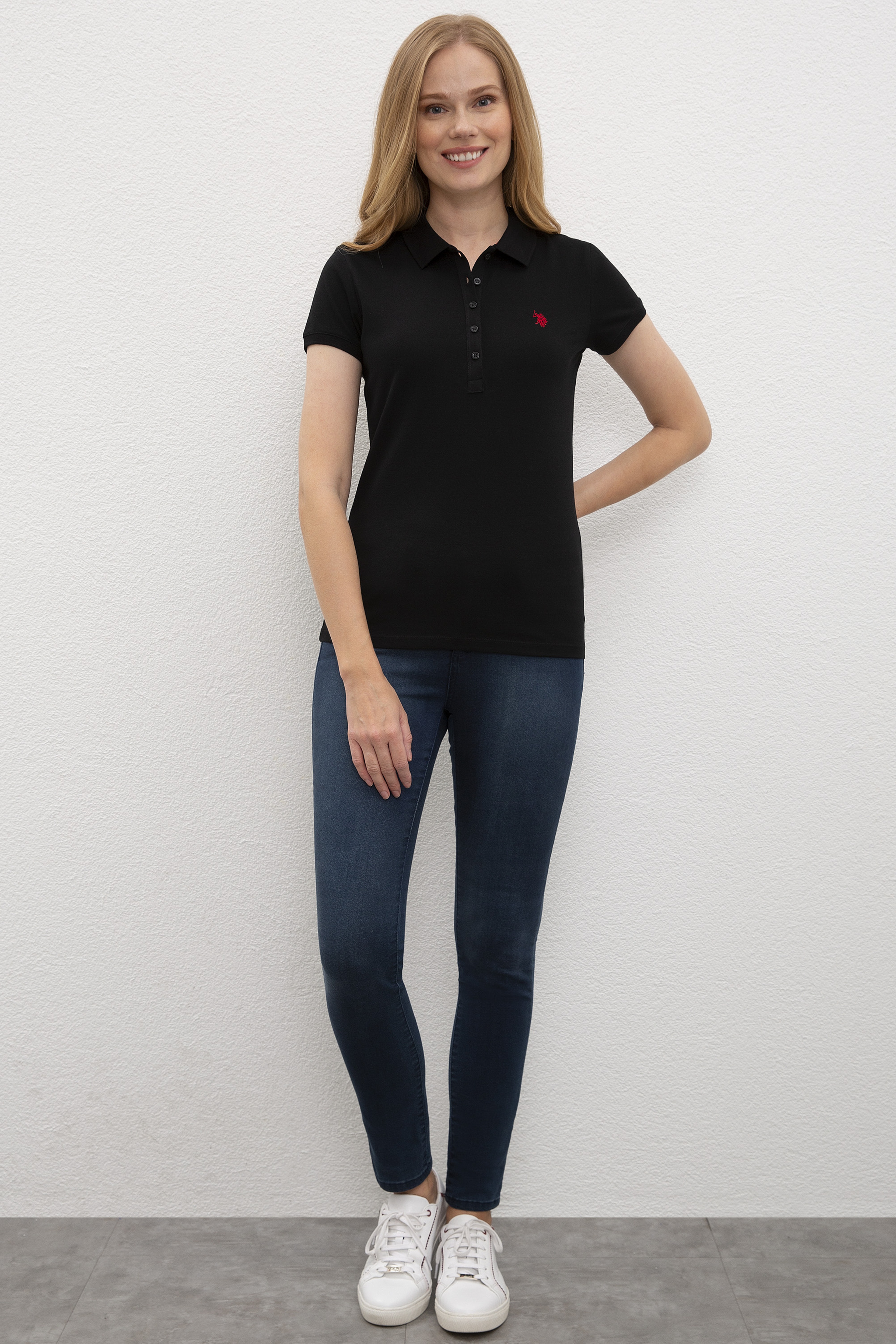 Kadın Siyah Basic Polo Yaka Tişört - Image 4