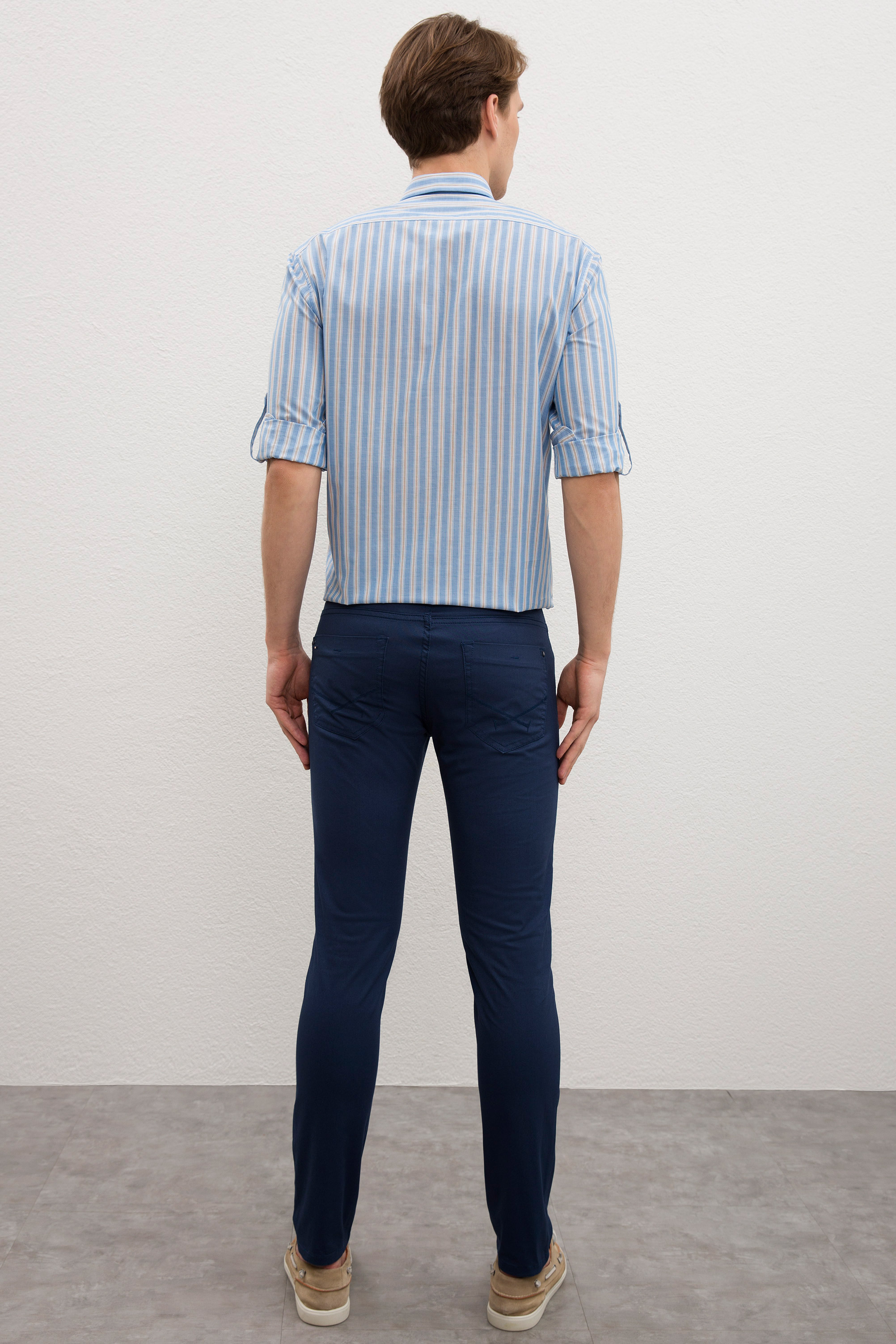 Erkek Koyu İndigo Chinos - Image 3