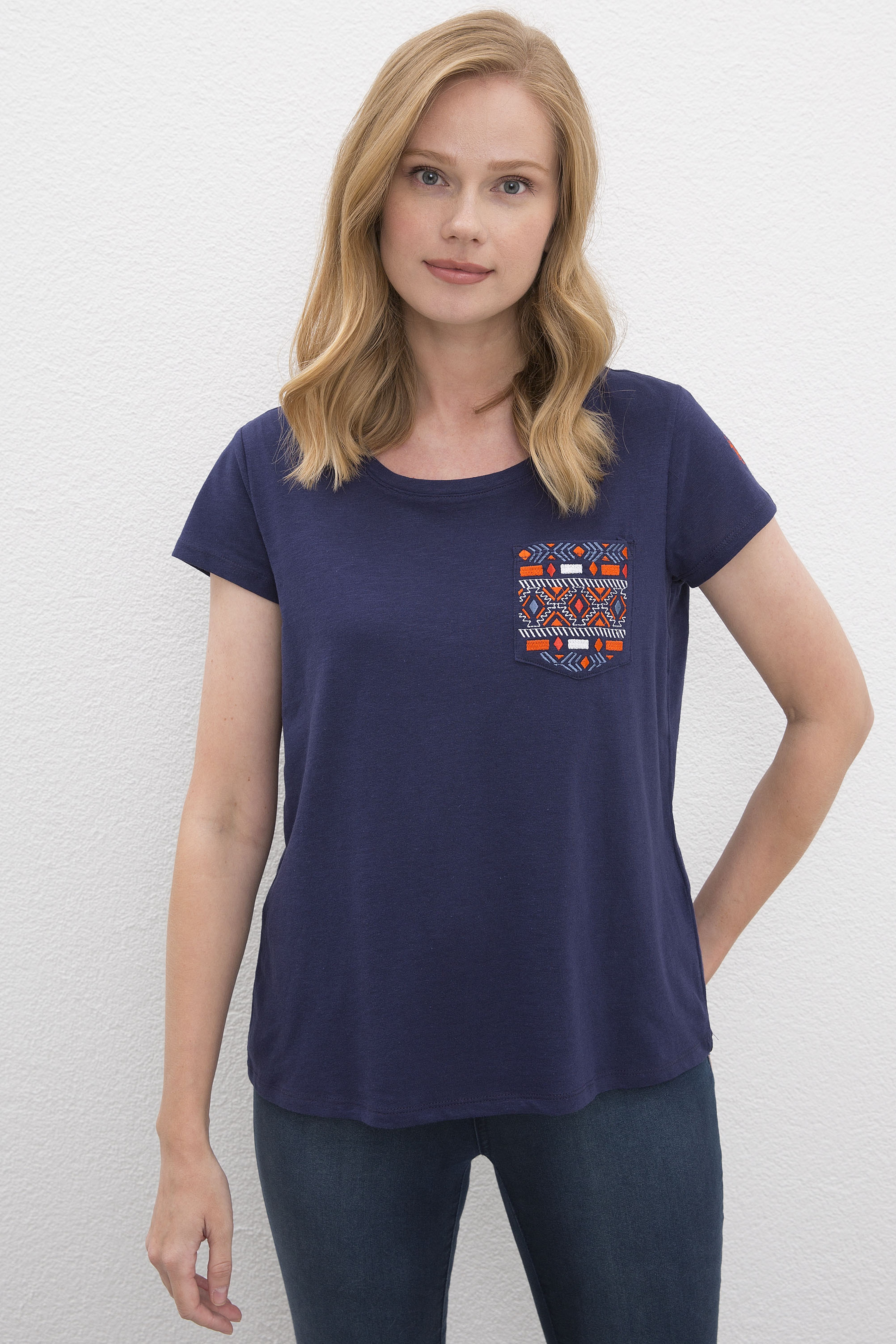 Kadın Lacivert Bisiklet Yaka T-Shirt - Image 1