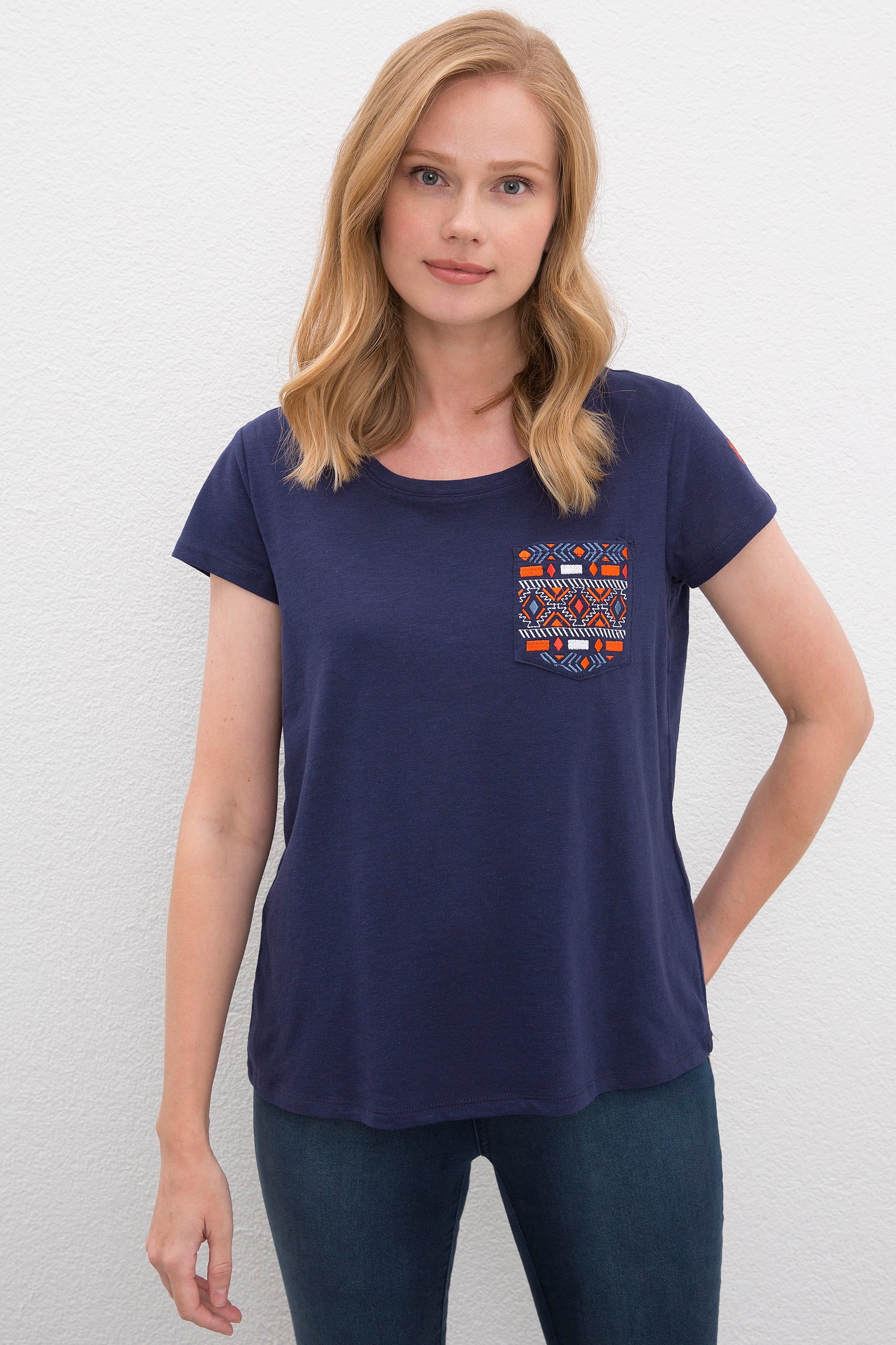 Kadın Lacivert Bisiklet Yaka T-Shirt