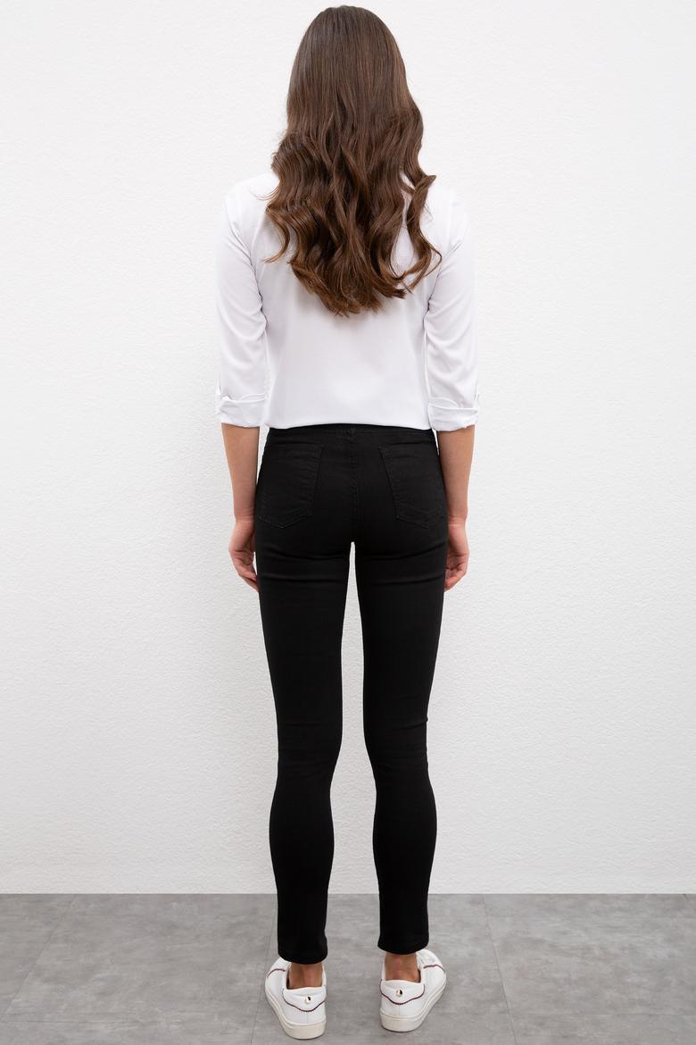 Kadın Siyah Jean Pantolon - 50219147017