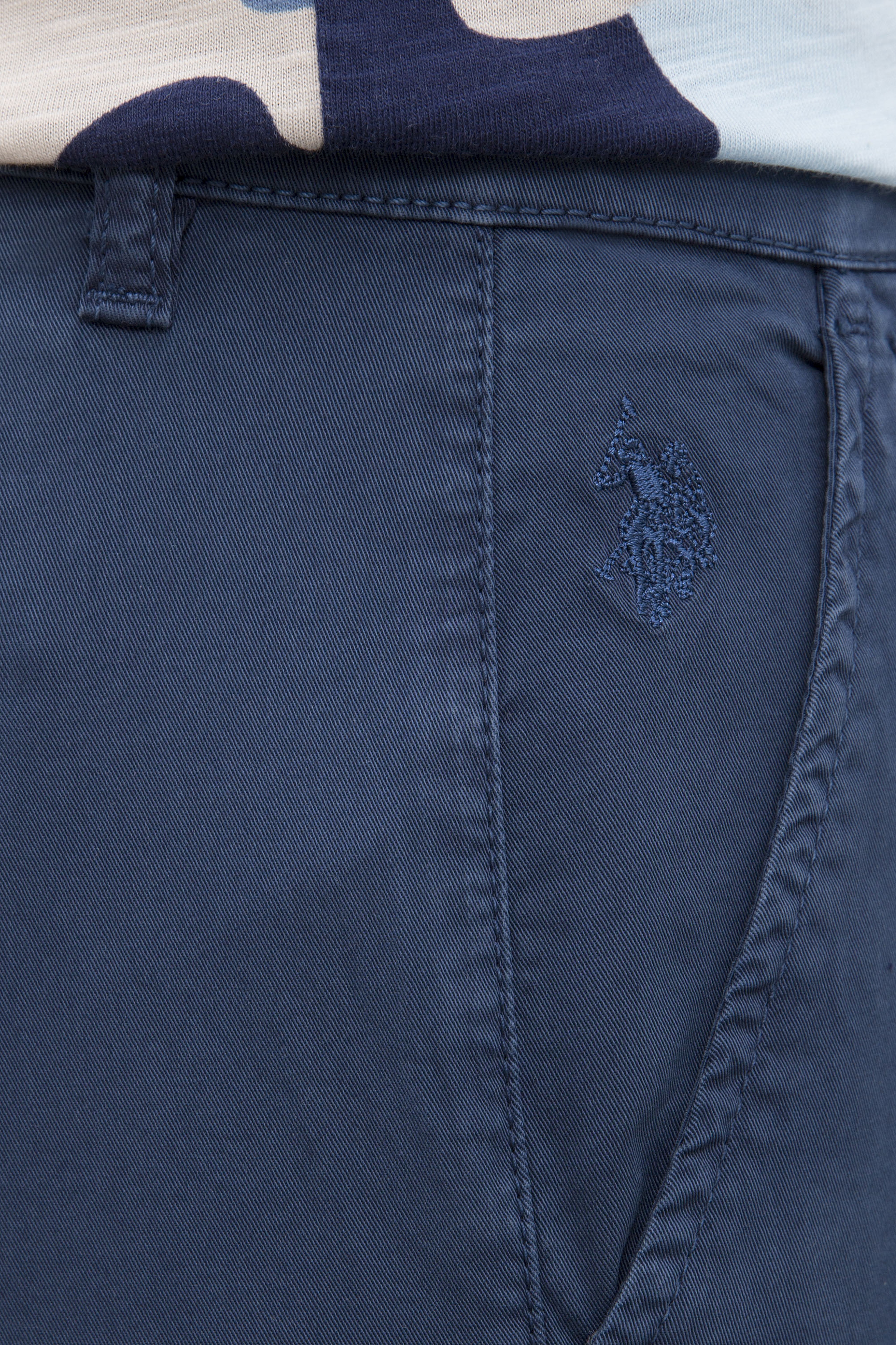 Erkek Mavi Dokuma Bermuda Capri - Image 4
