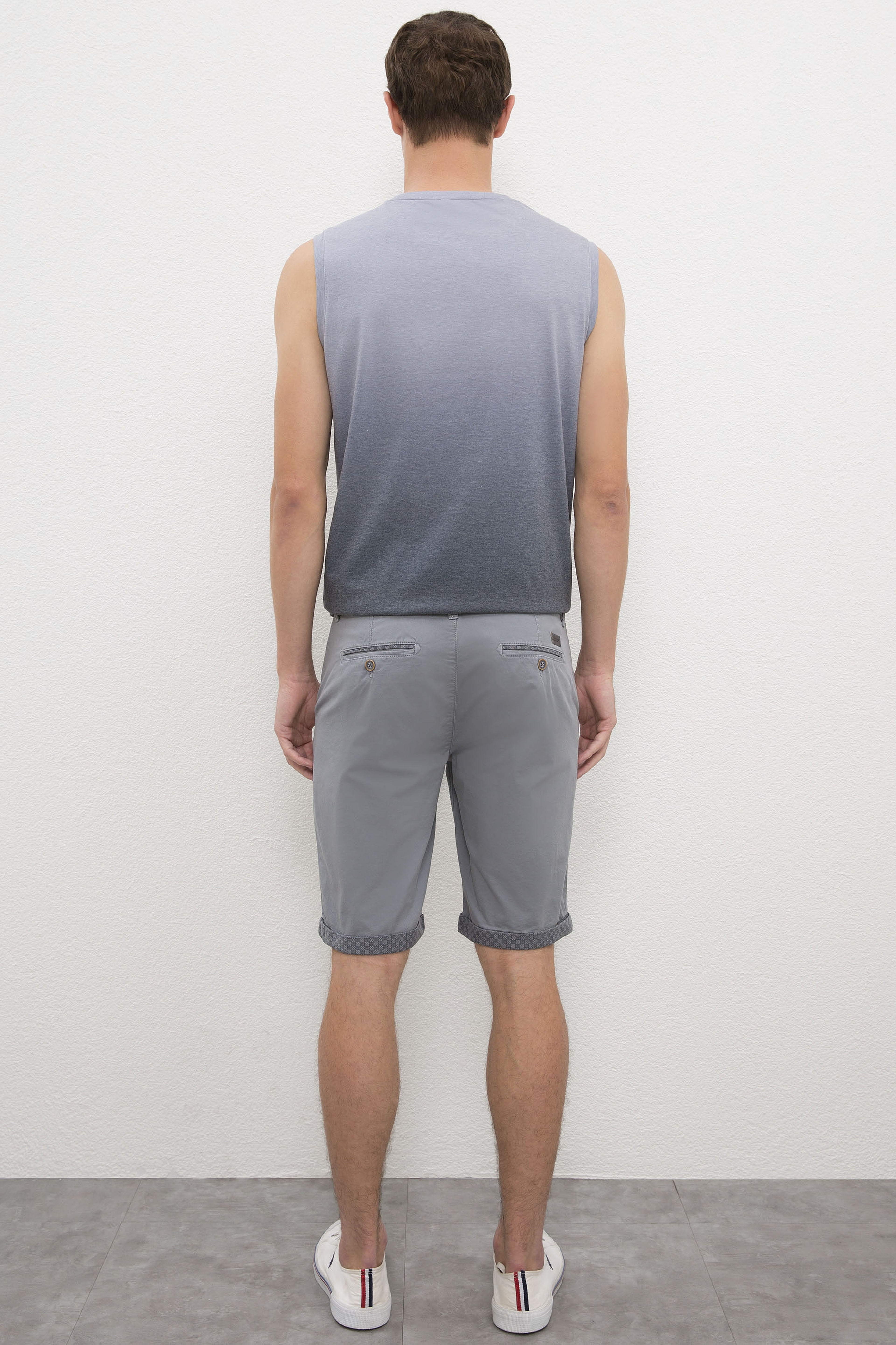 Erkek Gri Dokuma Bermuda Capri
