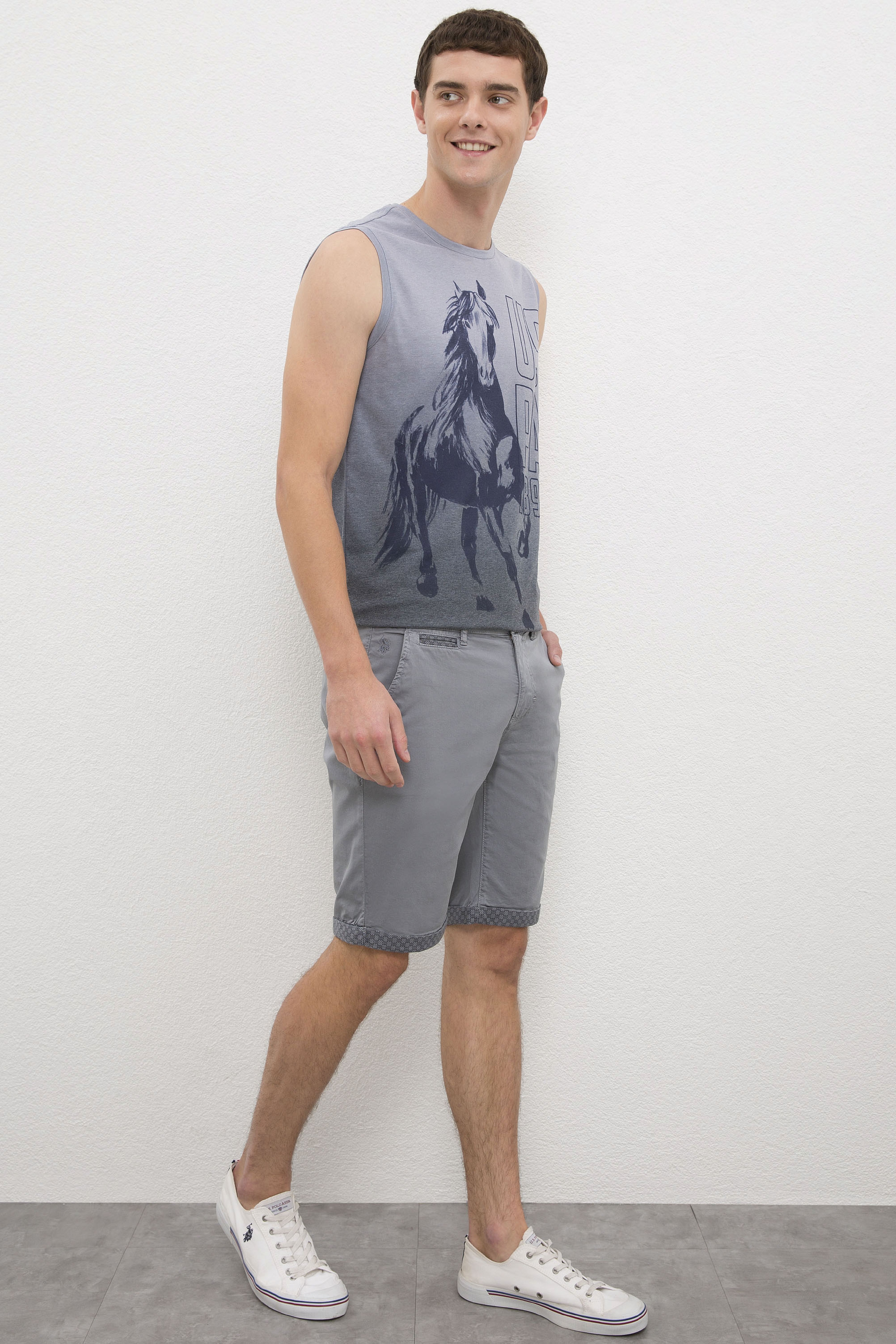 Erkek Gri Dokuma Bermuda Capri - Image 2