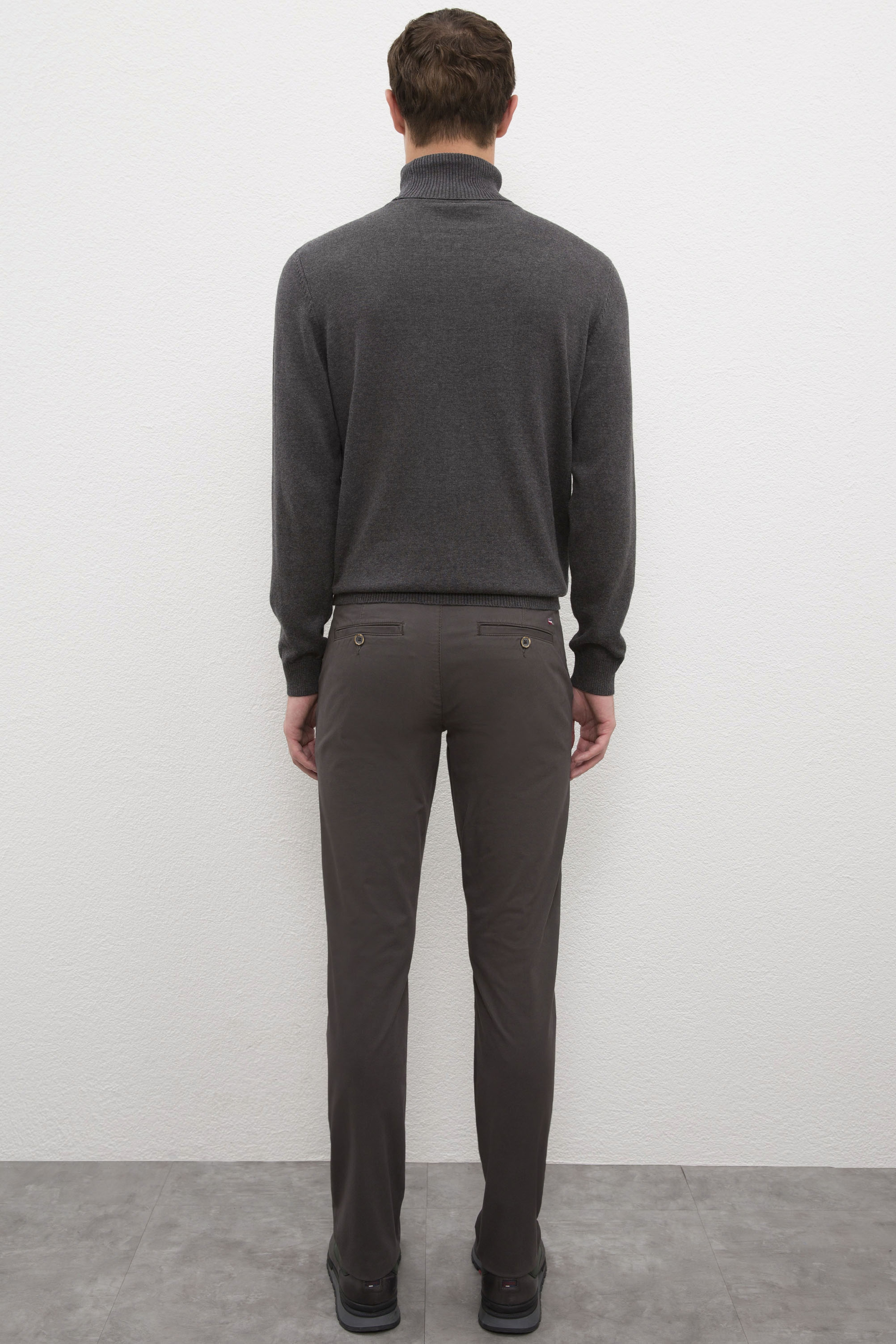 Gri Chinos - Image 3