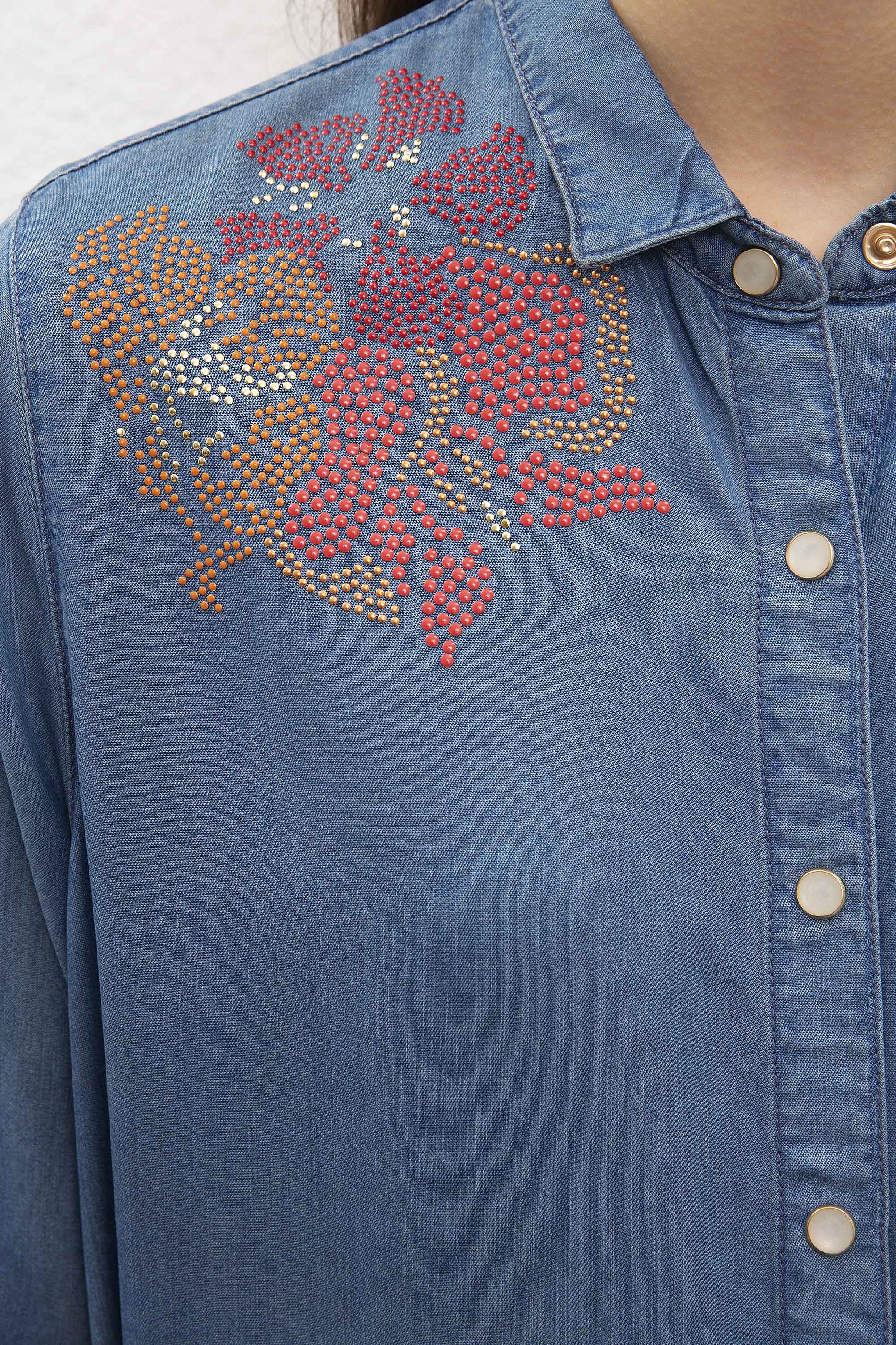 Kadın Mavi Denim Gömlek - Image 5